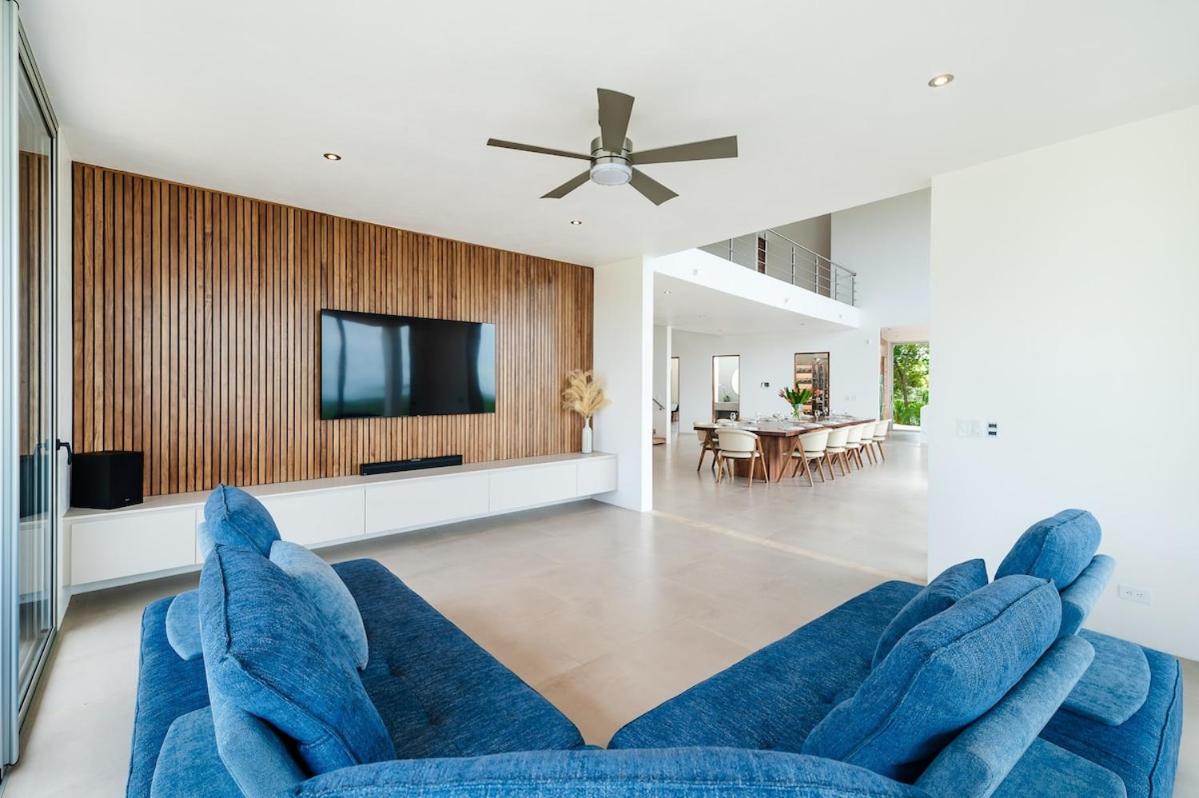Modern Oceanview Villa w Infinity Edge Pool
