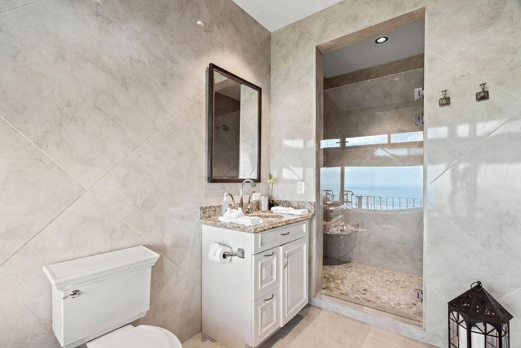 Oceanview Villa, Infinity Pool & Spacious Design