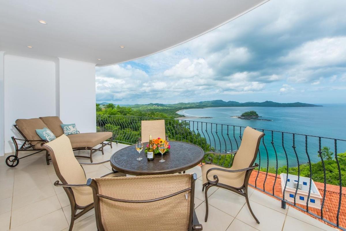 Ocean-Views, Infinity Pools & Sunset Veranda