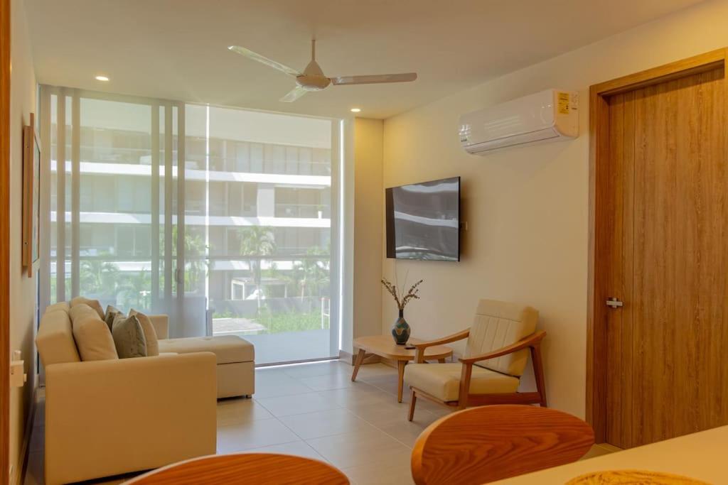 APARTAMENTO EN CARTAGENA CON SALiDA DIRECTA A LA PLAYA