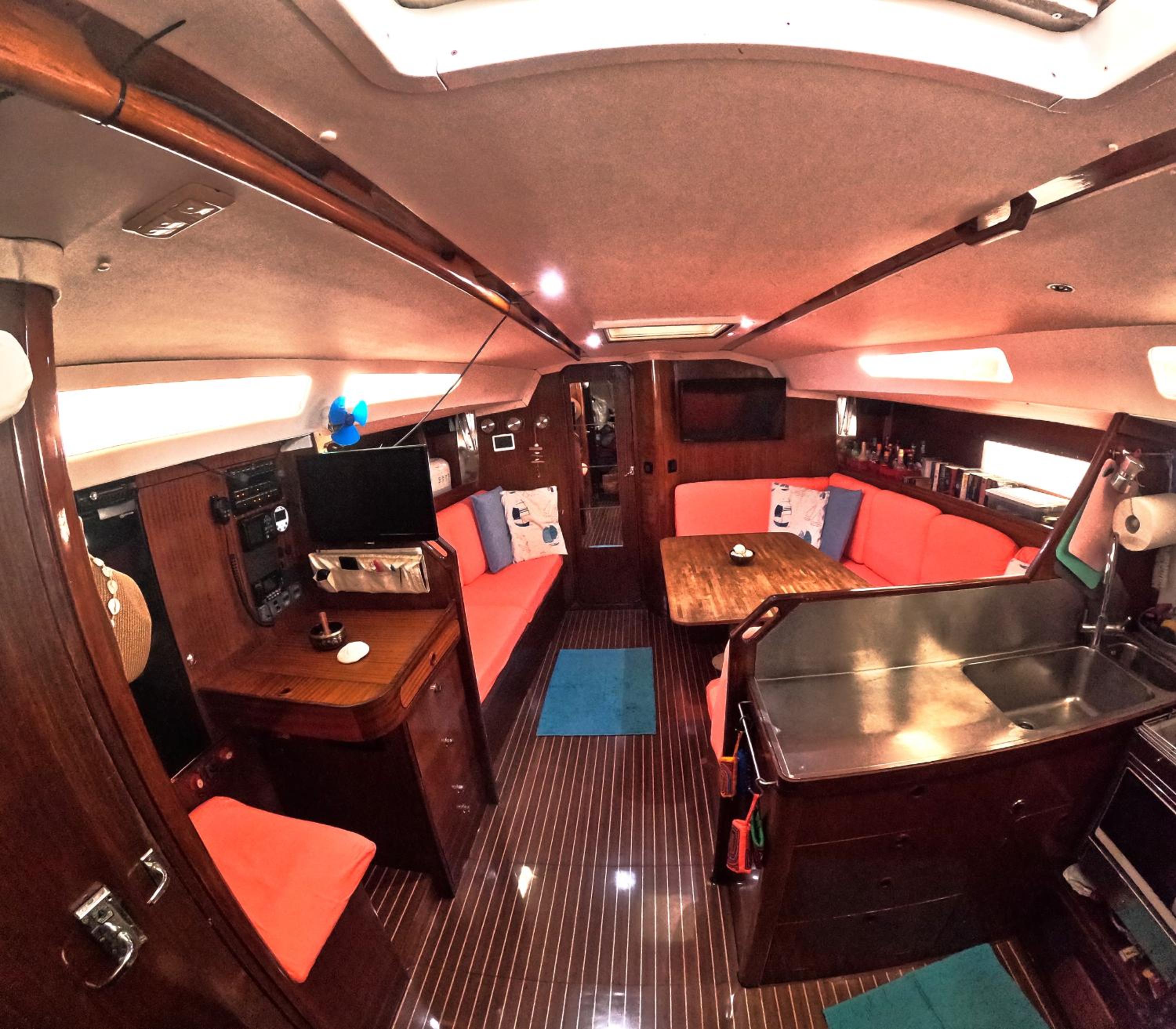 Exclusive Sailingboat view 3