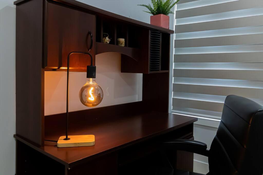 Modern Bright Whole House Major attractions nearby