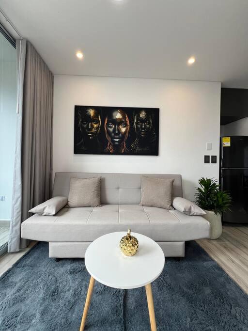 Loft Confort Torre Zurich 601