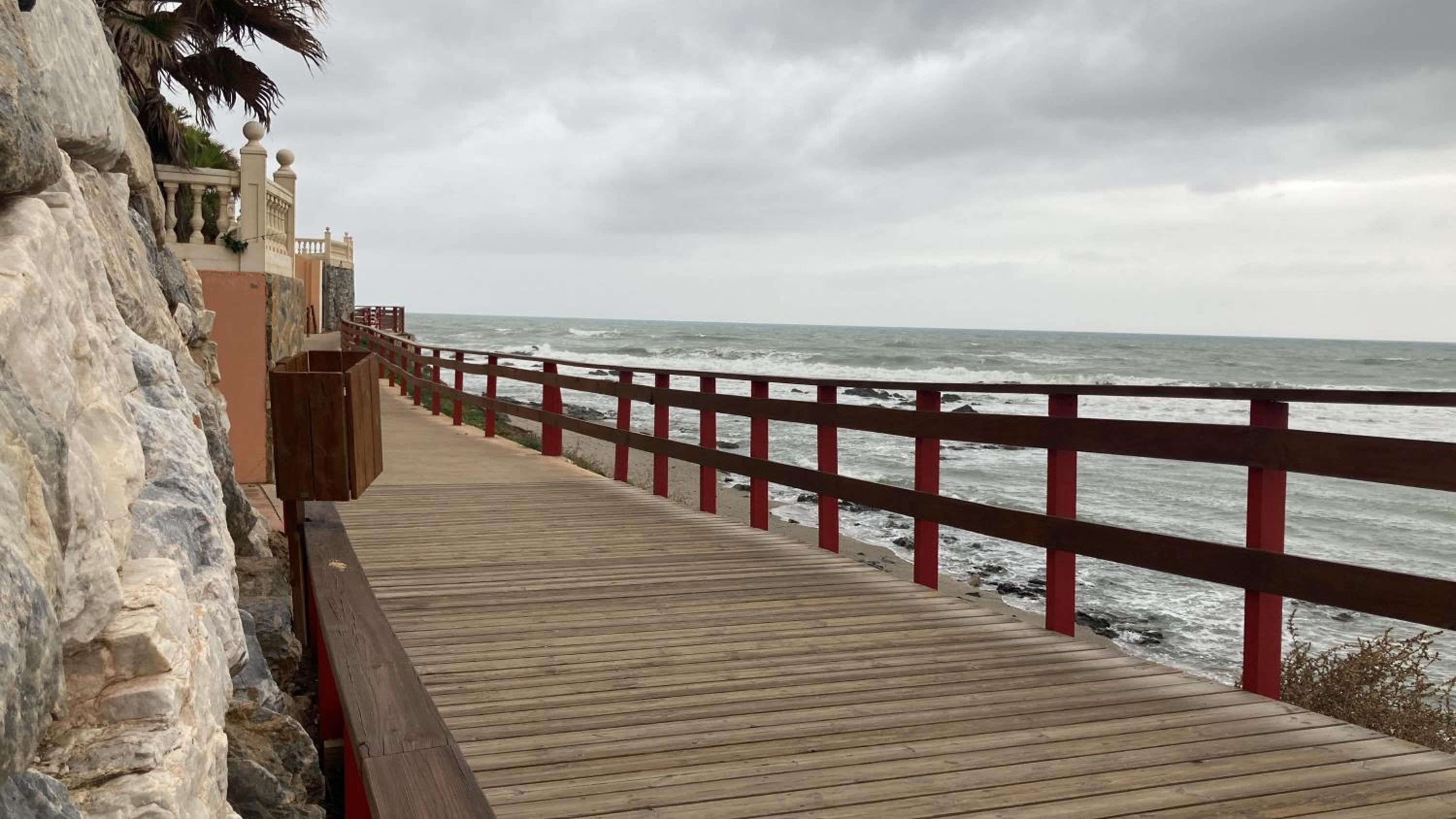 Spectacular Parnoramic Beachfront Sea View Studio Apartment