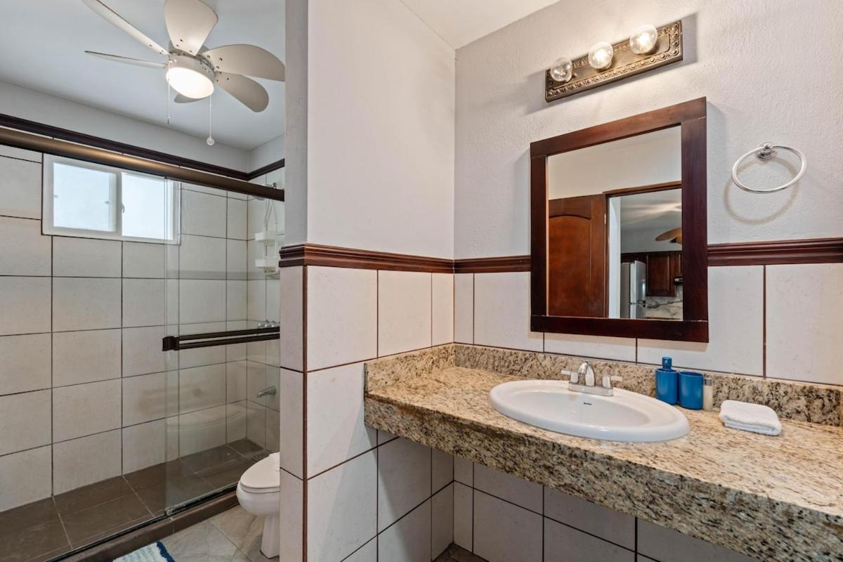 Potrero Beach 5min Walk, Pool and Security