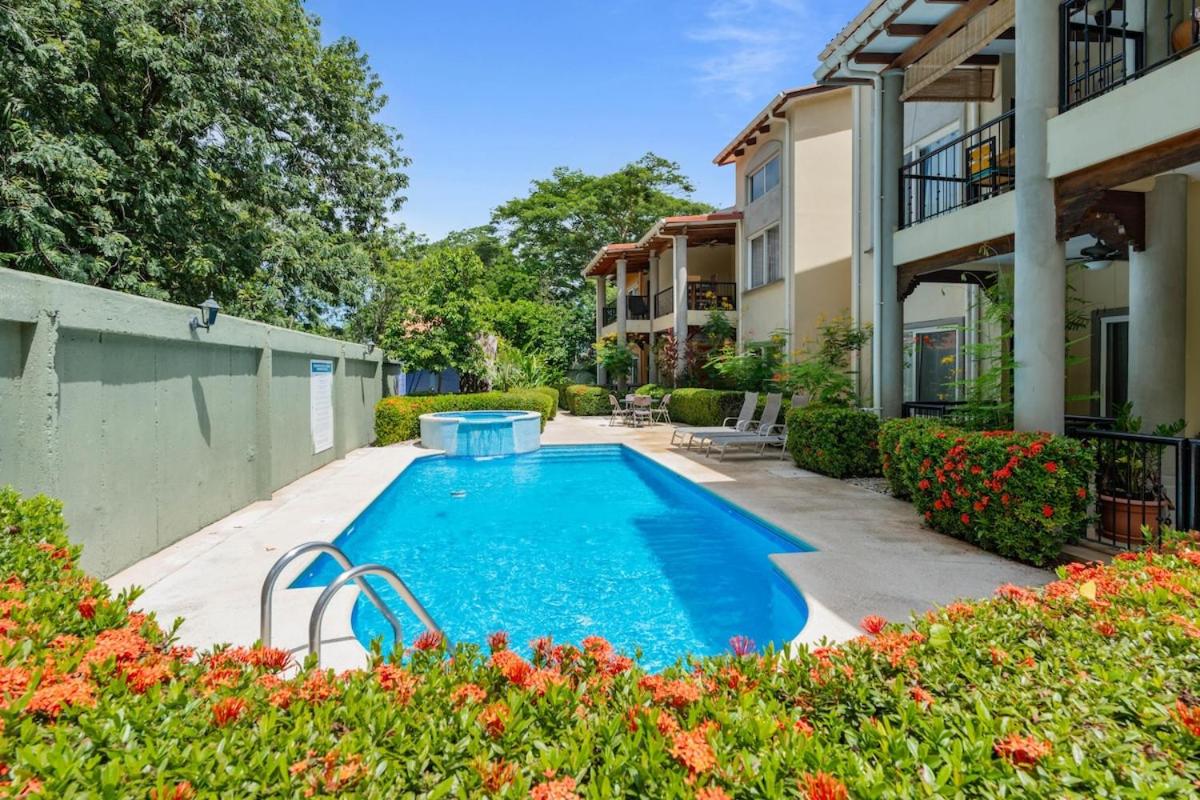 Potrero Beach 5min Walk, Pool and Security