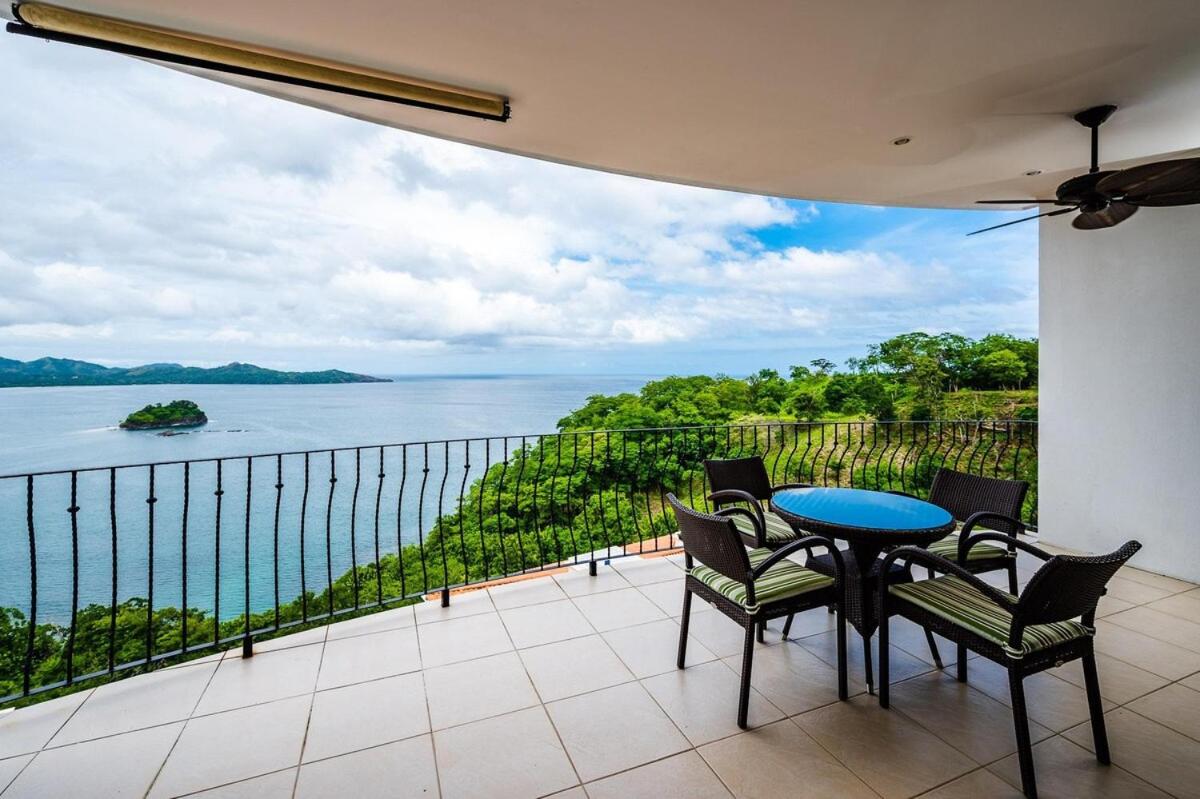 Ocean-Views, Infinity Pools & Private Veranda