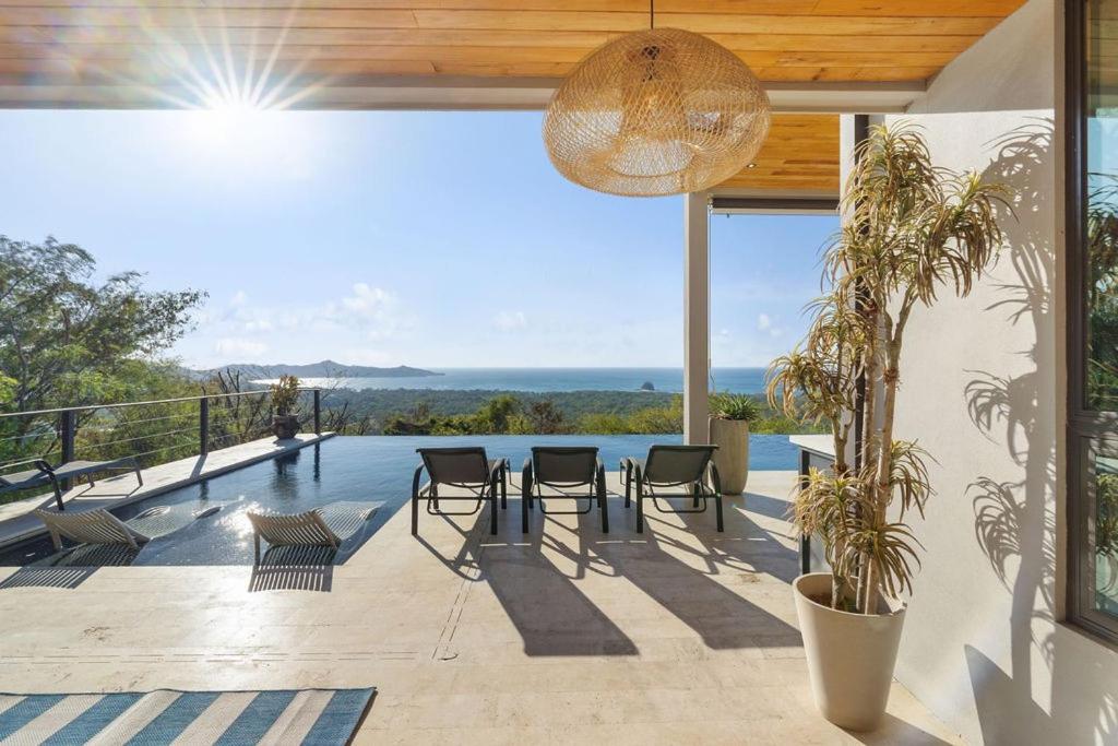 Sunset Infinity Pool & Private Ocean Views