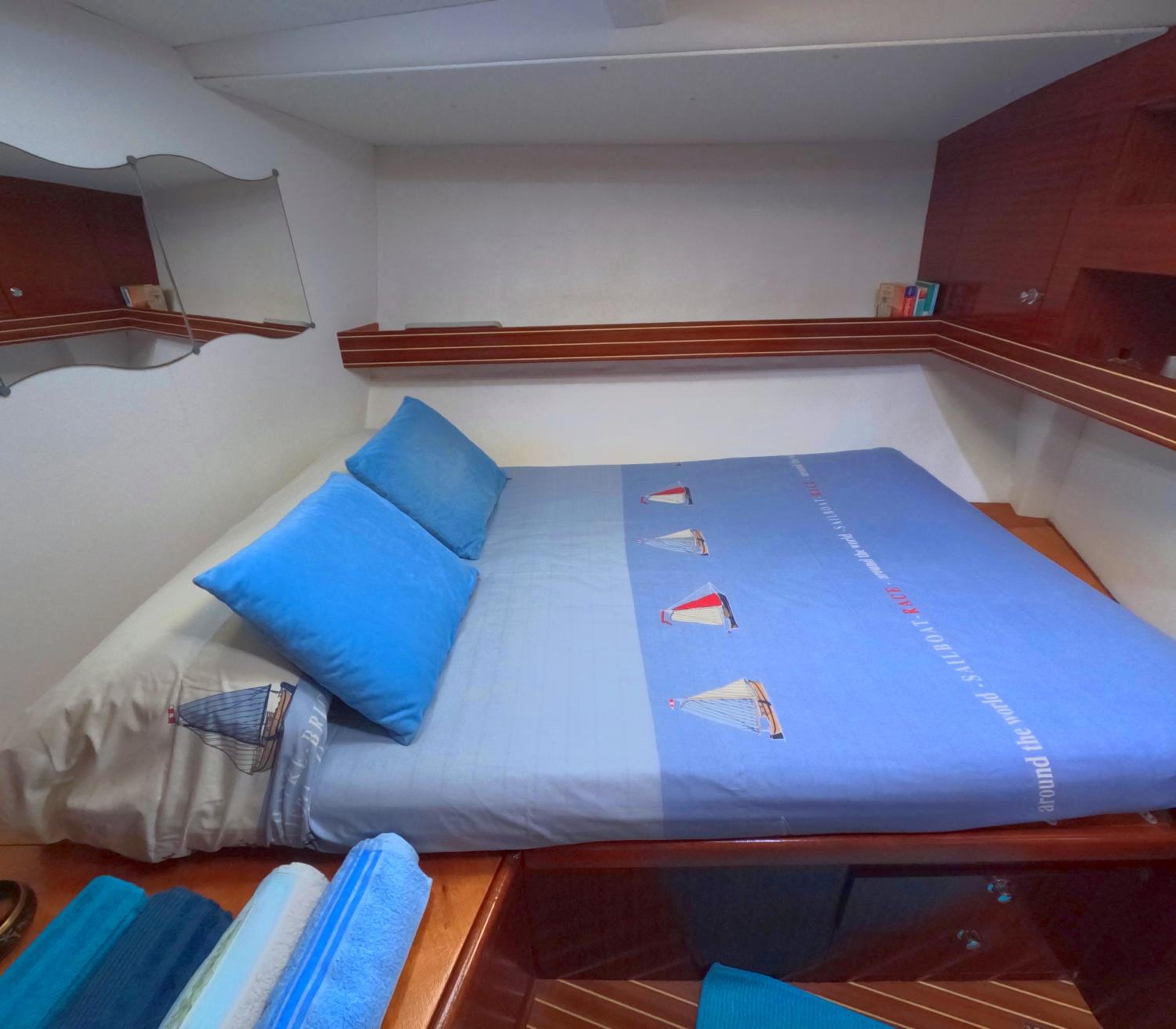 Exclusive Sailingboat view 4