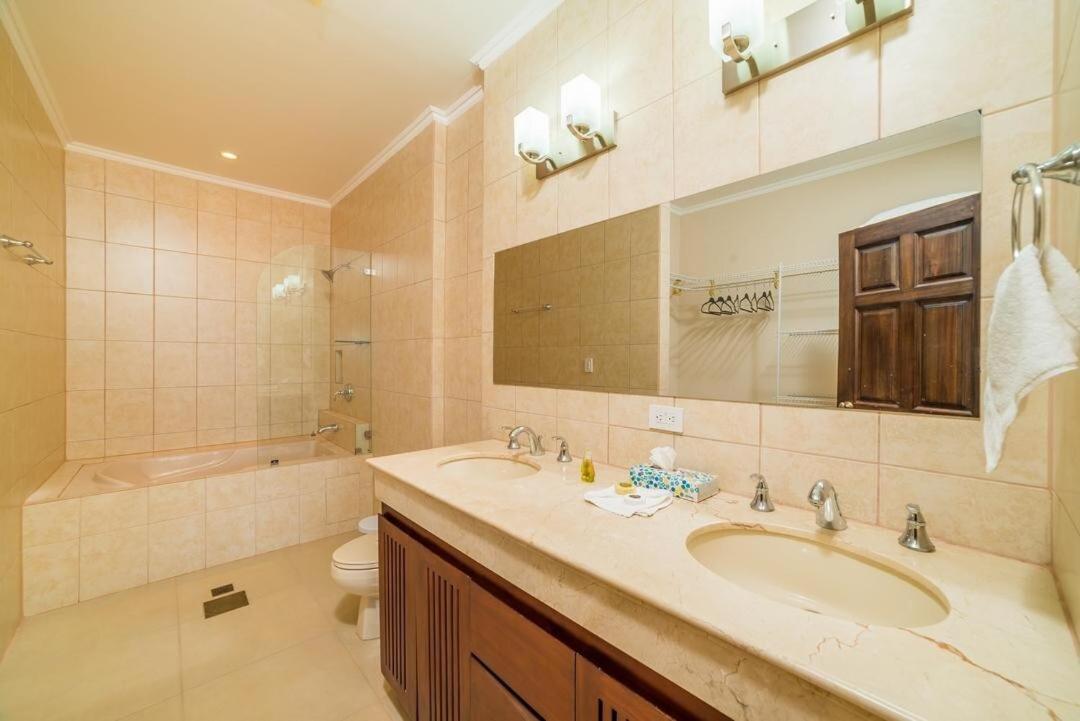 Oceanviews, Private Veranda, 2 Pools & Concierge