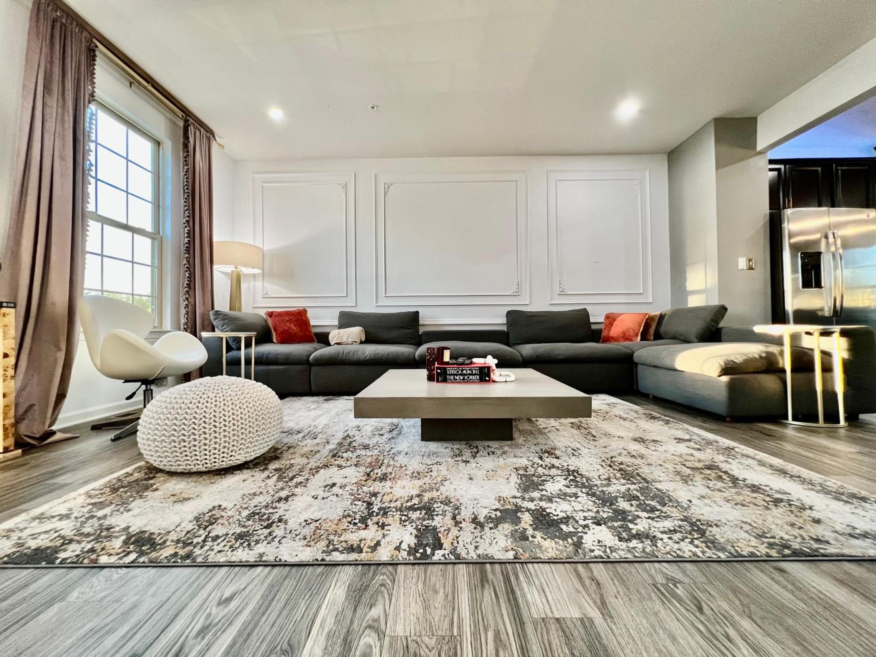 Miscellaneous Market Vacations - Lux Townhome Free Parking 12 min to BWI - Property Image 1