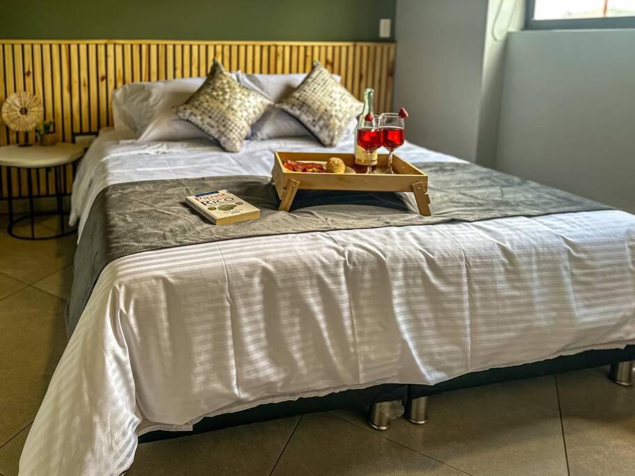Completo y confortable apartamento en Medellin 8-02