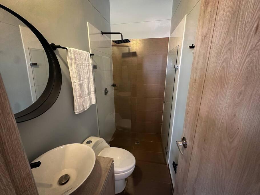 Completo y confortable apartamento en Medellin 8-02