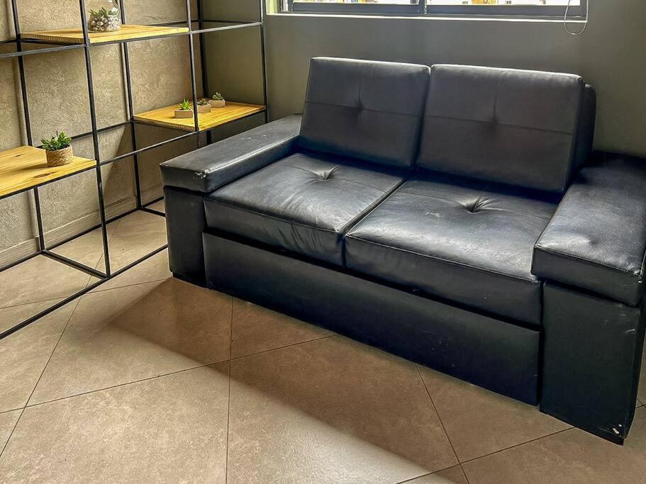 Completo y confortable apartamento en Medellin 8-02