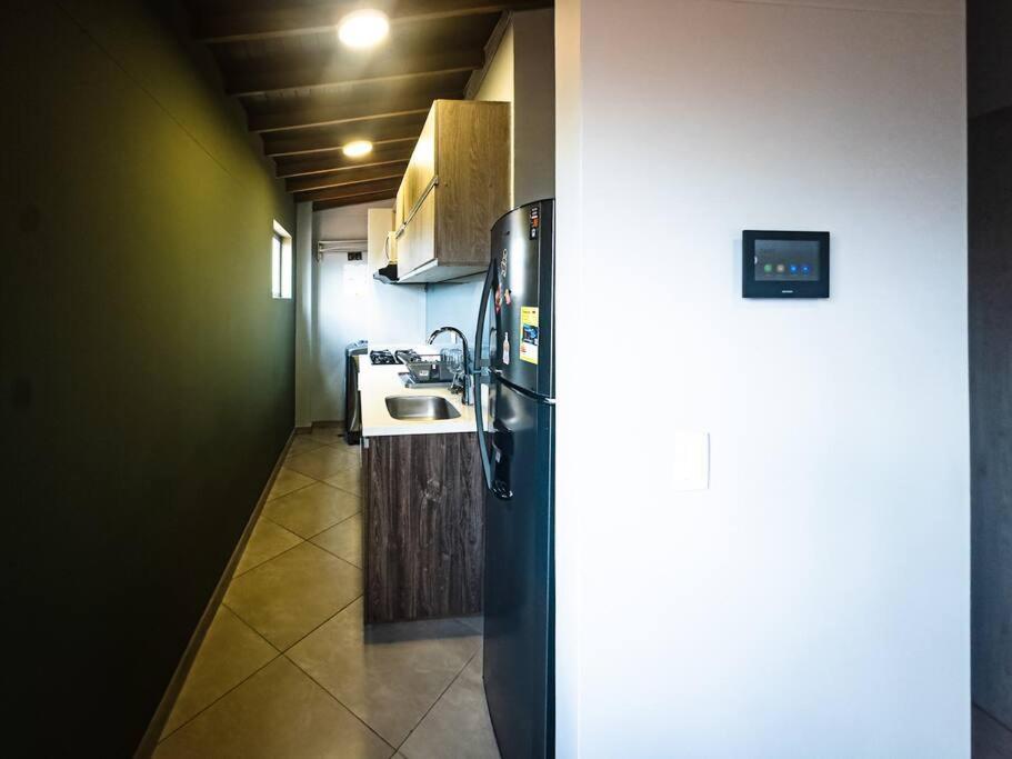 Completo y confortable apartamento en Medellin 8-02