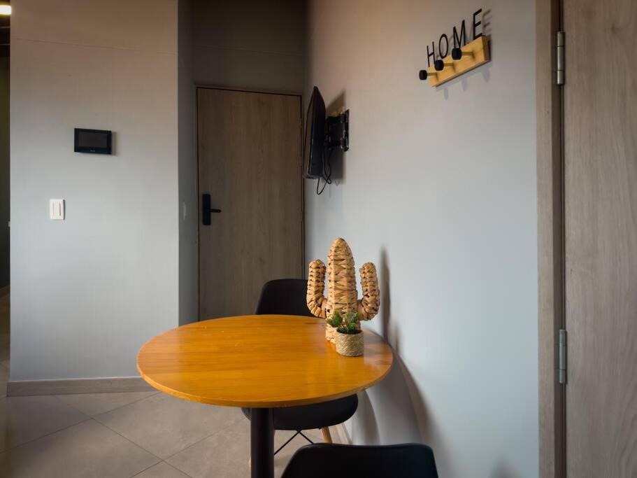Completo y confortable apartamento en Medellin 8-02