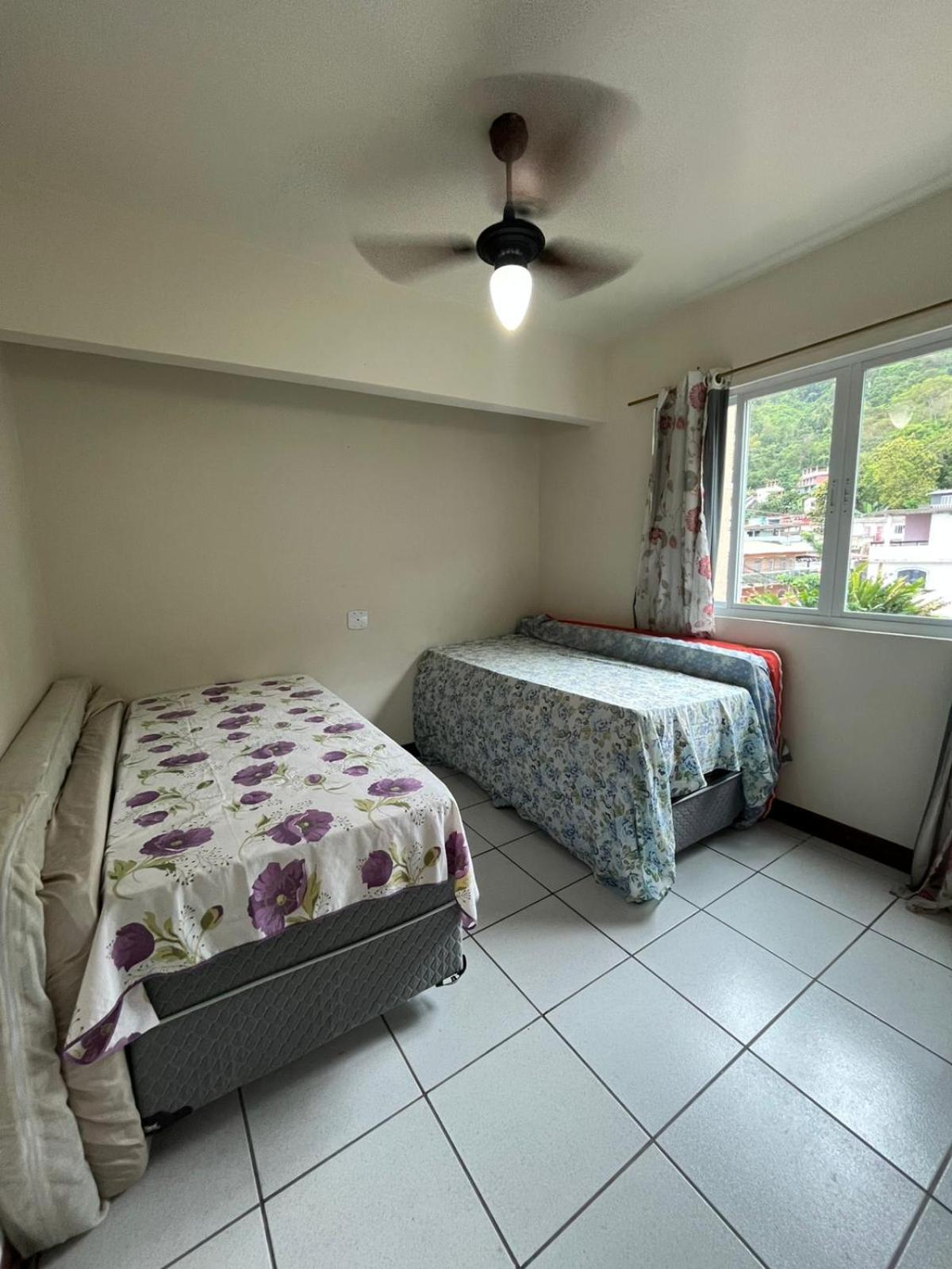 Apartamento amplo, 180m da praia