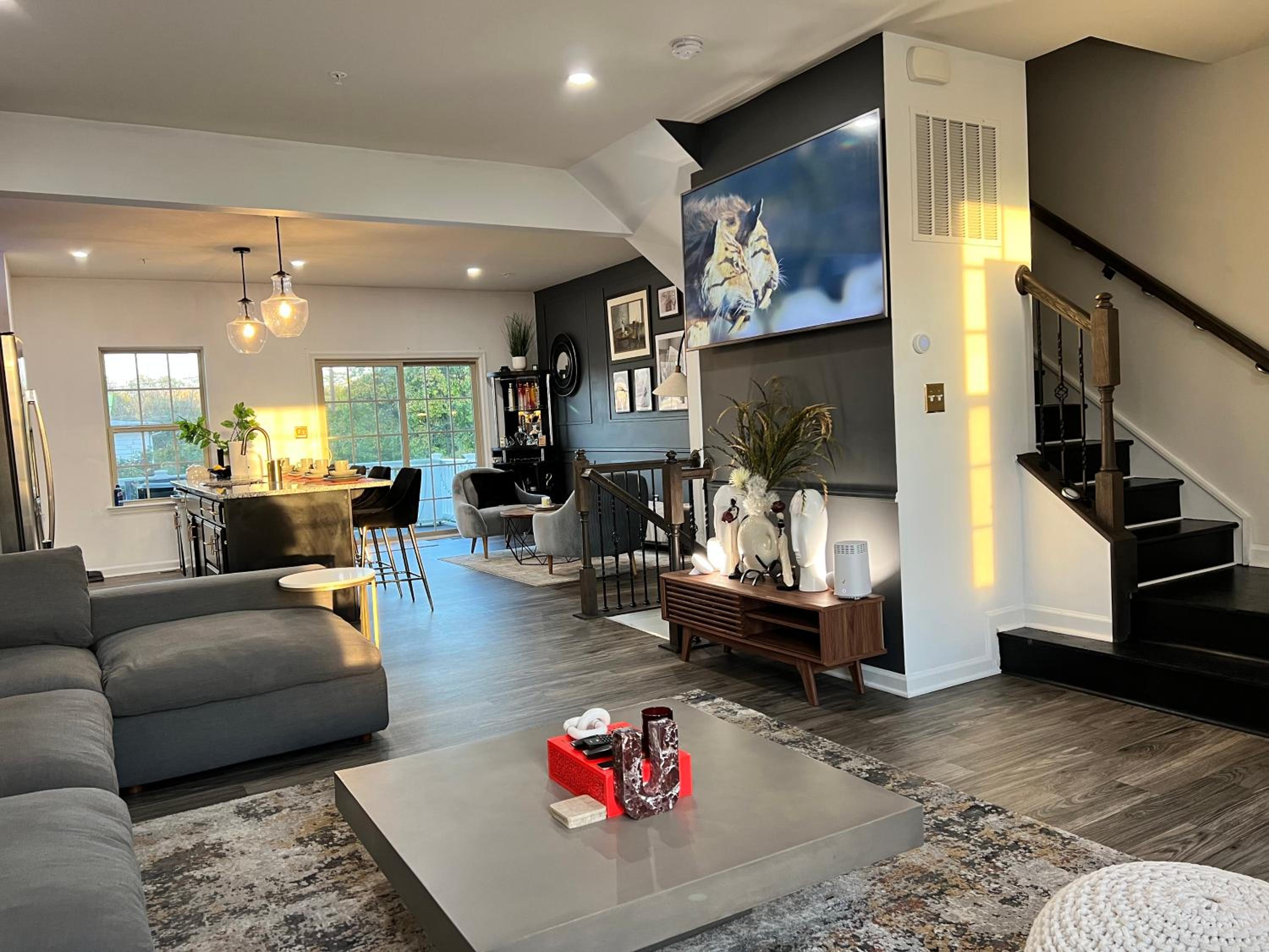 Lux Townhome Free Parking 12 min to BWI - Property Image 21