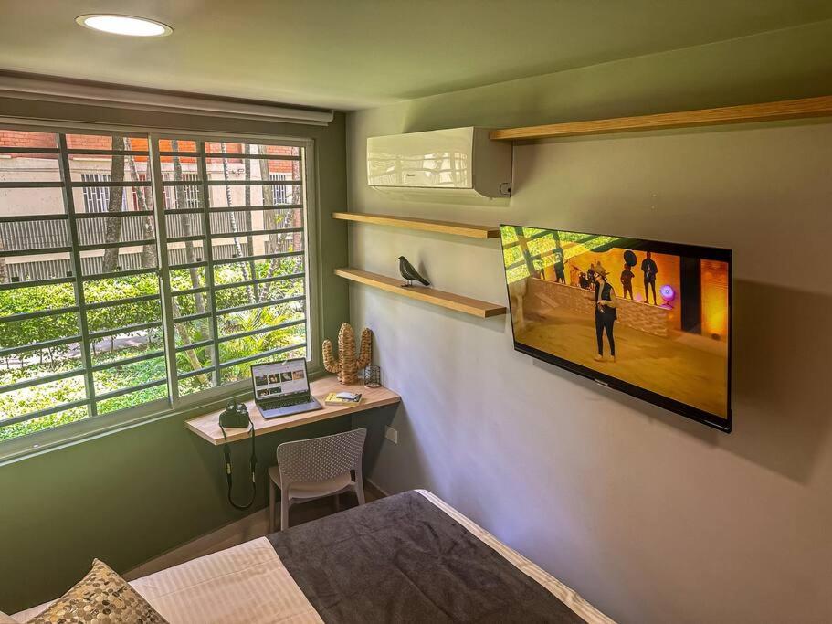 Oasis urbano apartamento en laureles - Medellín 1-02