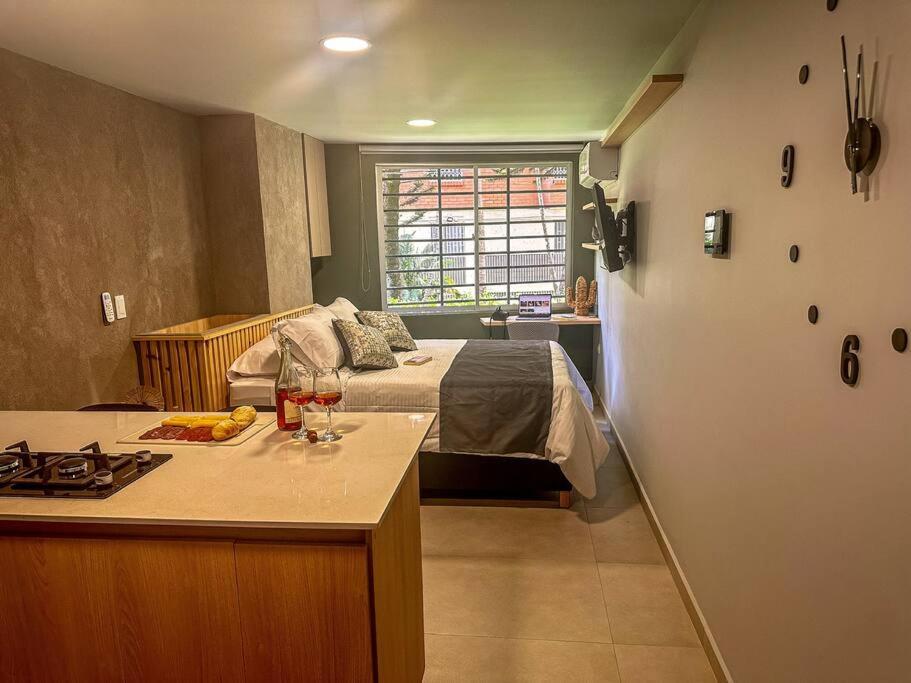 Oasis urbano apartamento en laureles - Medellín 1-02