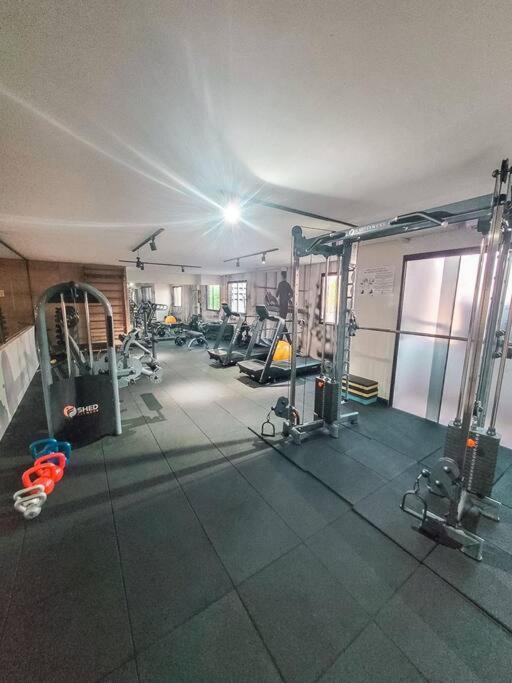 Apto com garagem na Marquês