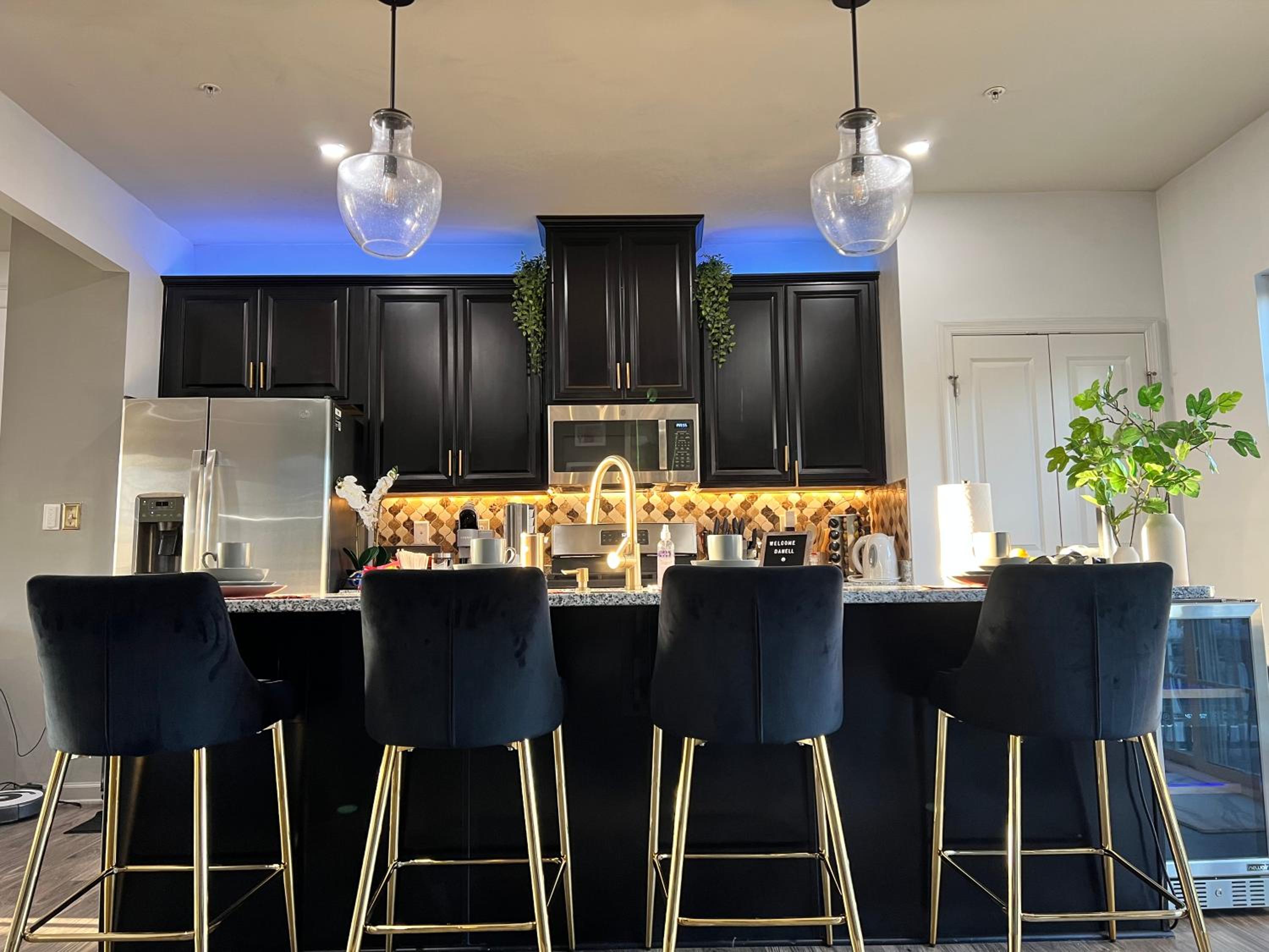 Lux Townhome Free Parking 12 min to BWI - Property Image 7