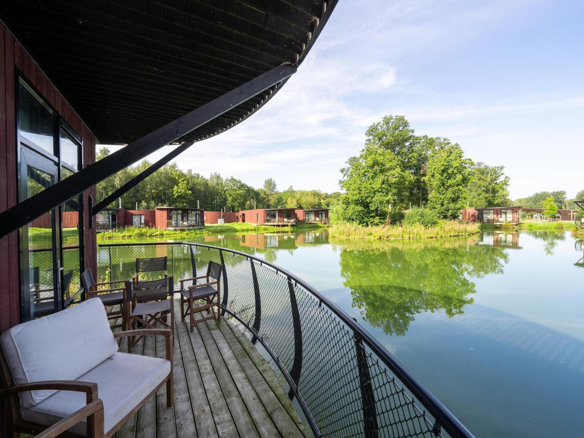 Waterside Elegance Sky Pad