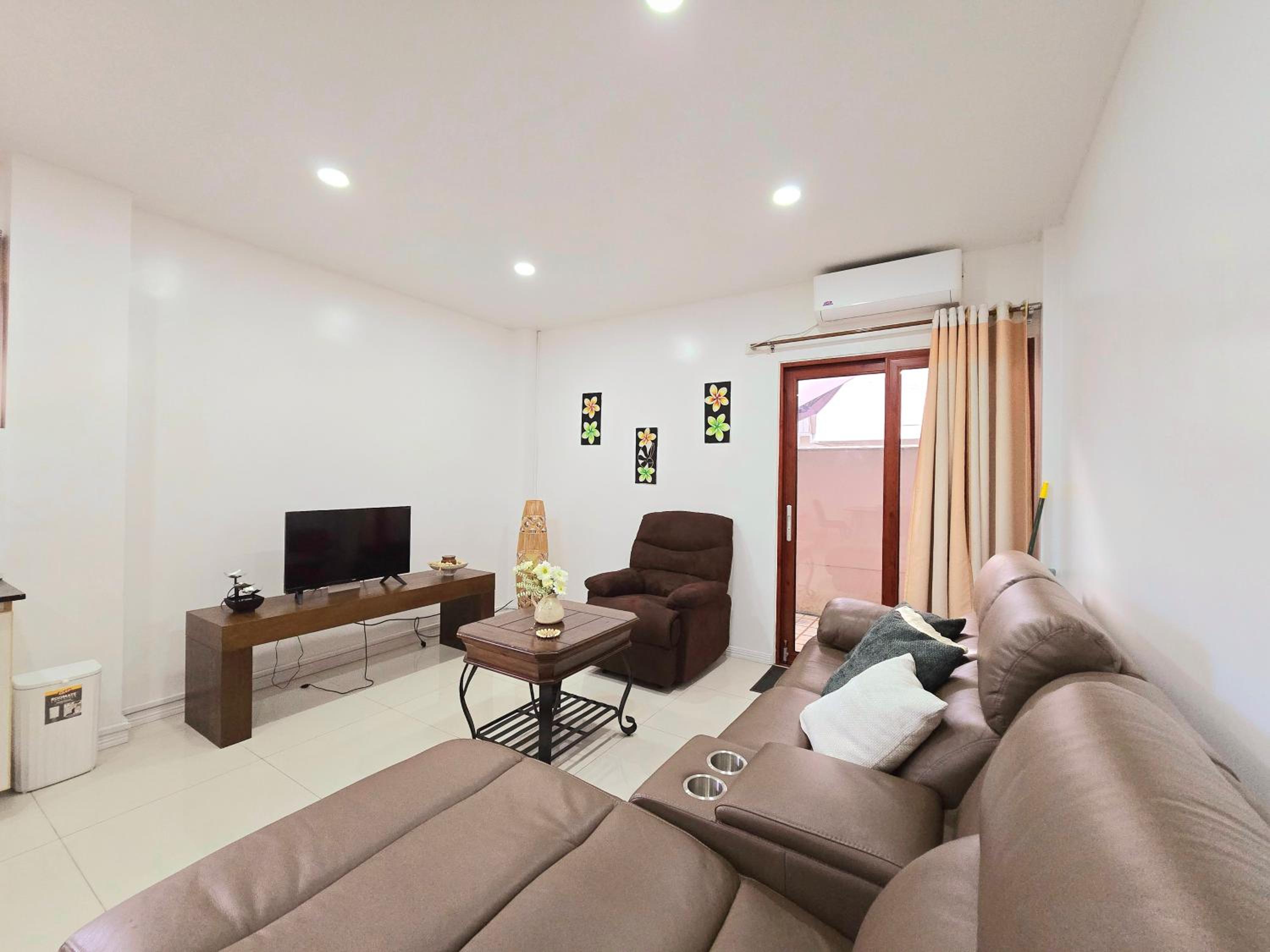 Entire 1 Bedroom Apartment in Suva City Centre - main view
