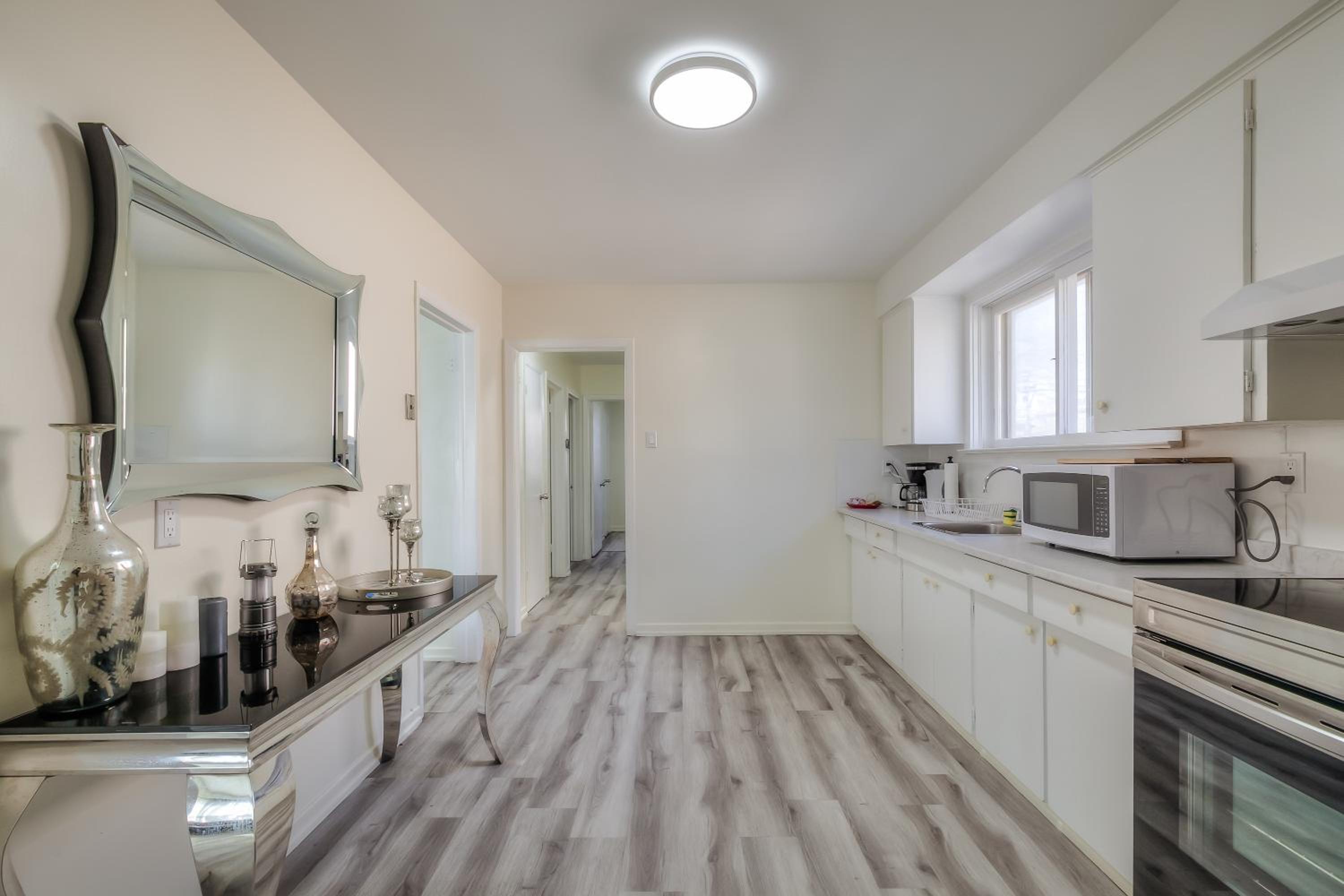 Home In Bluffers Park Area