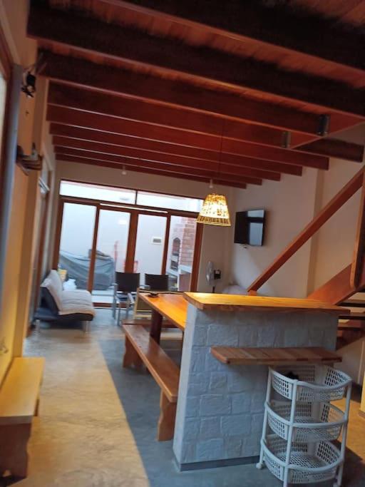 Marea Beach Los Órganos, casa con piscina, a un paso del mar