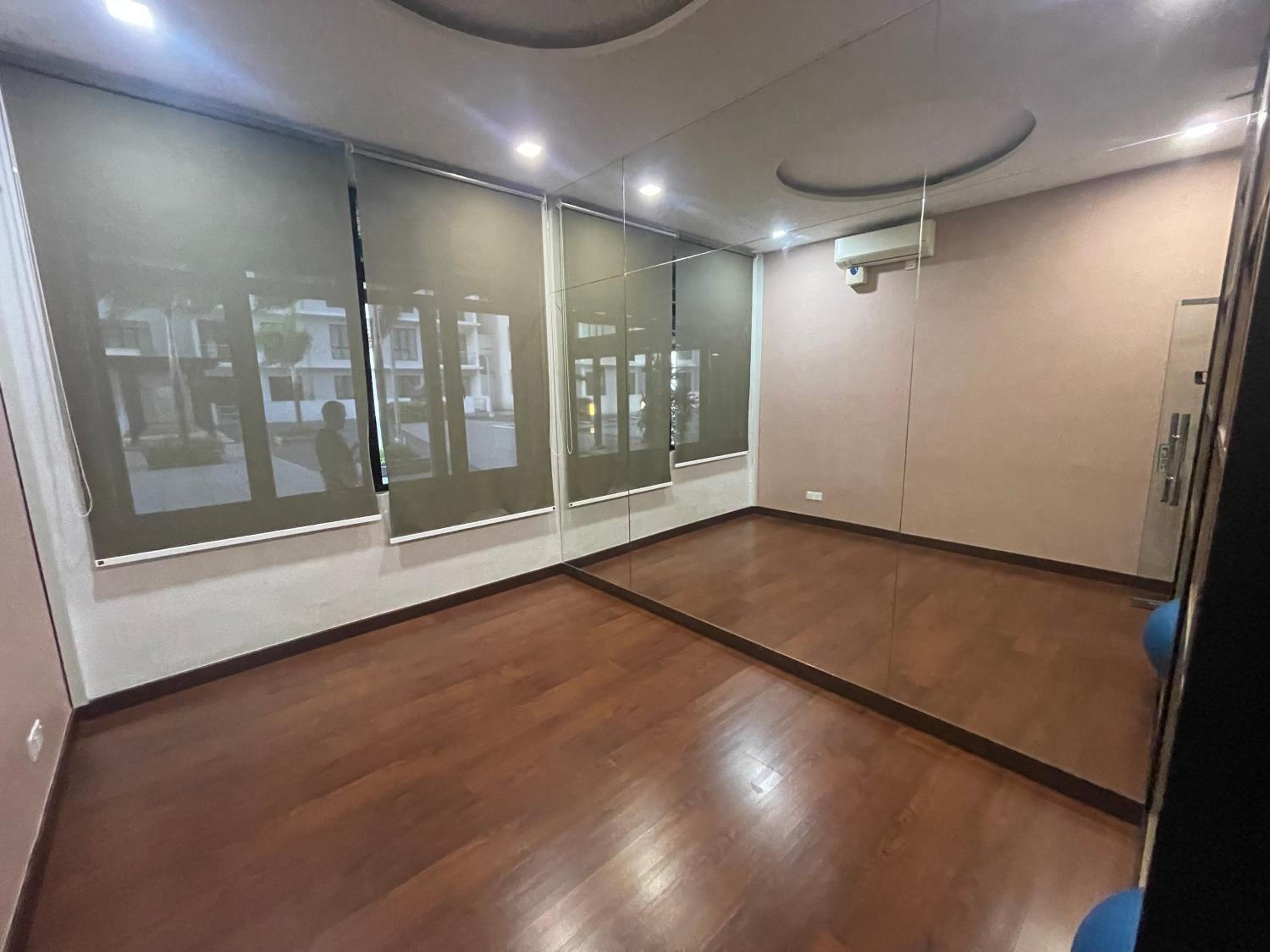 JoanCozyHome- beside ParadigmMall