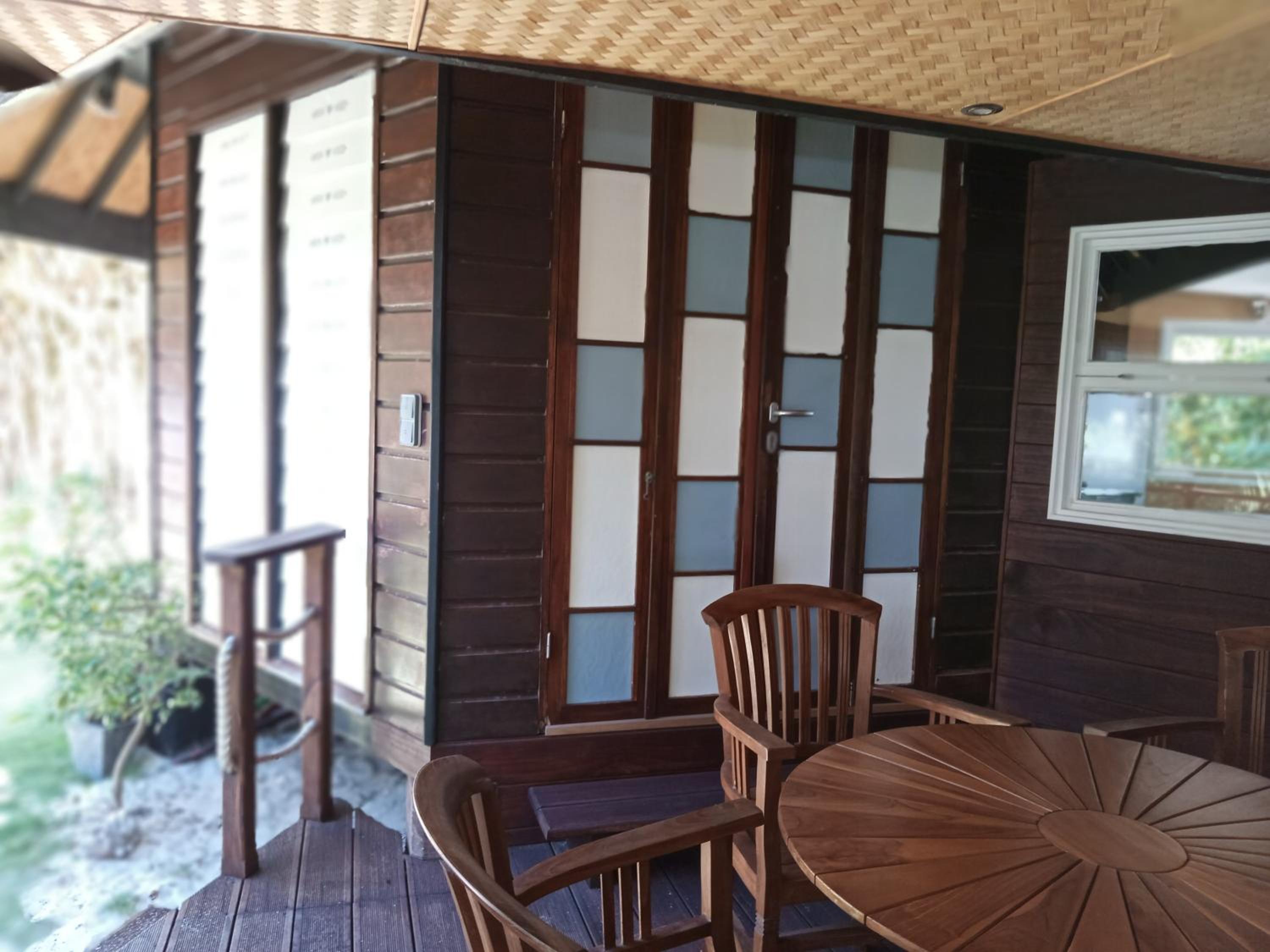 Fare Mama Fenua plage baleines Moorea Temae