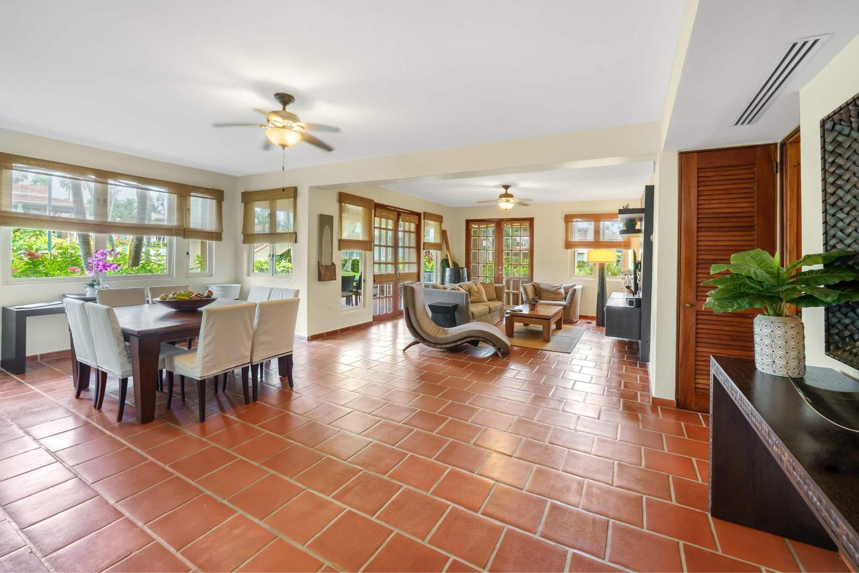 Family Villa Oleana Waterviews Oceanfront with water and generator view 4