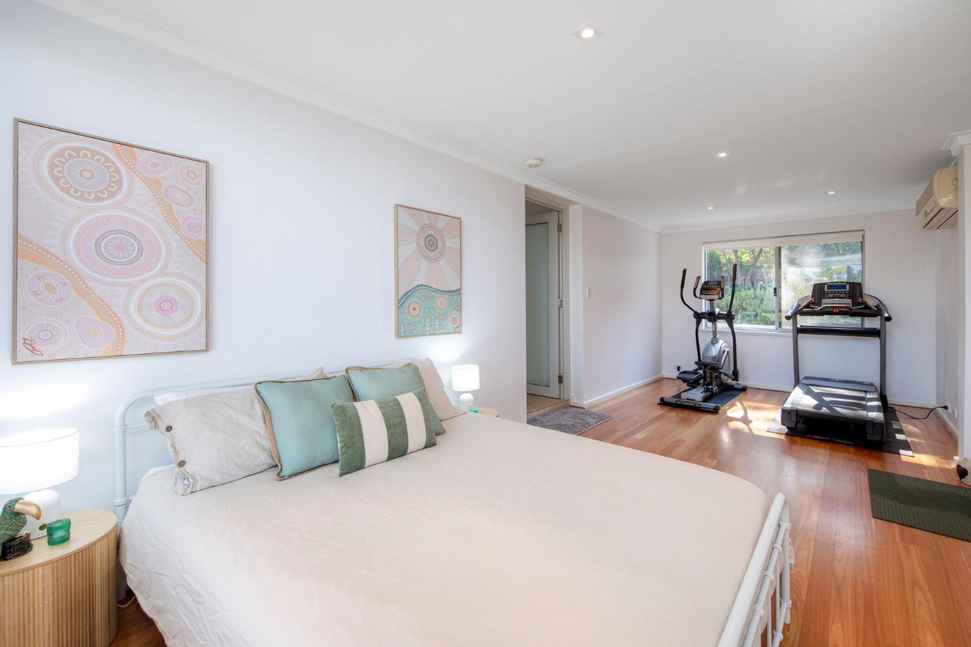 Lesmurdie Lodge