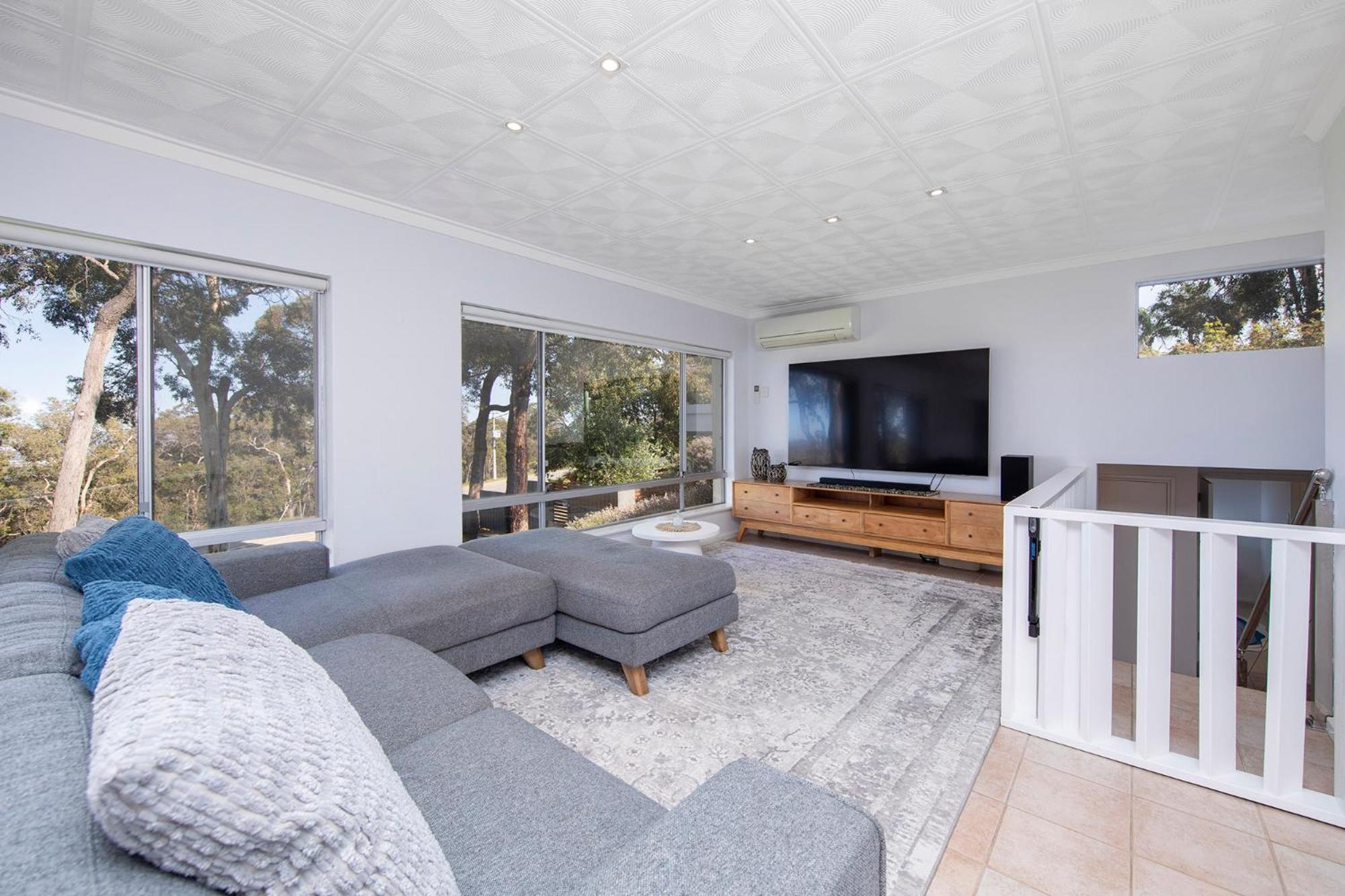 Lesmurdie Lodge
