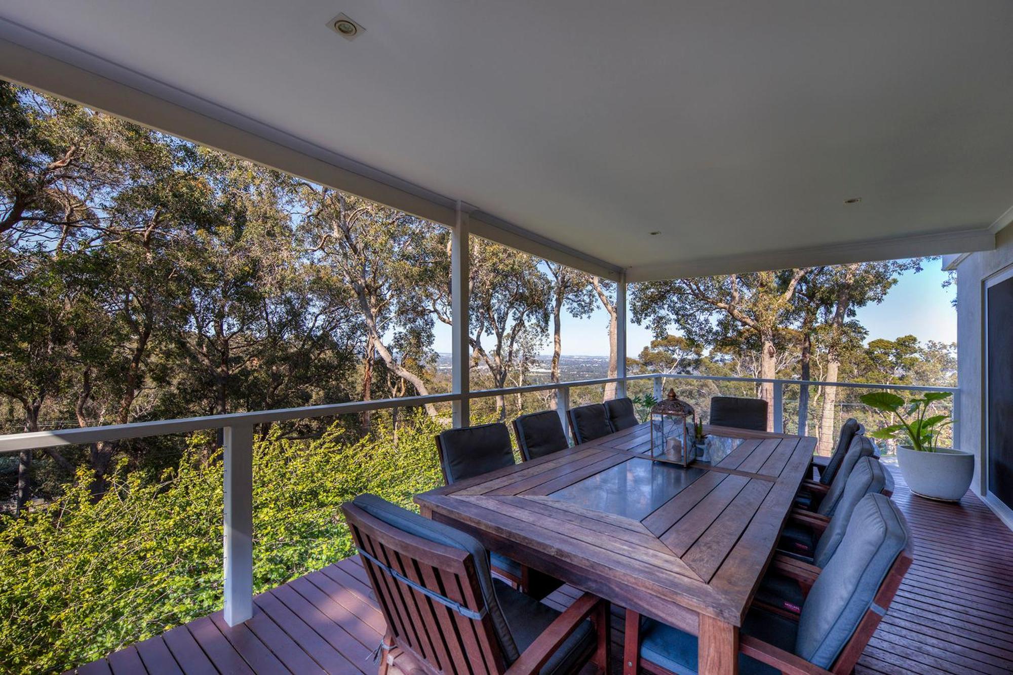 Lesmurdie Lodge