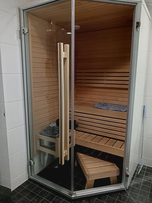 Helsinki-Vantaa airportstudio3