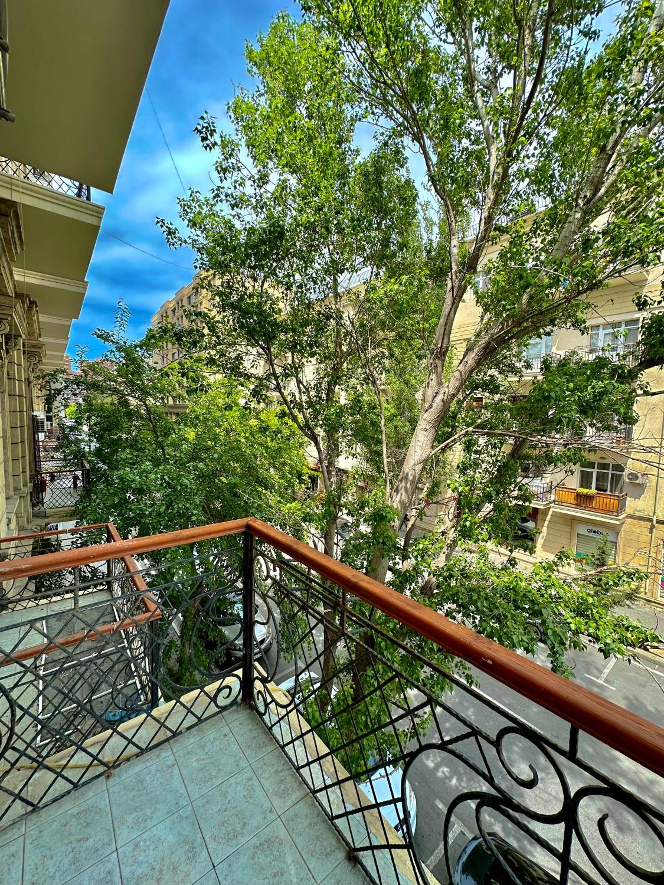 Central Apartment - Two Balconies - 2nd Floor