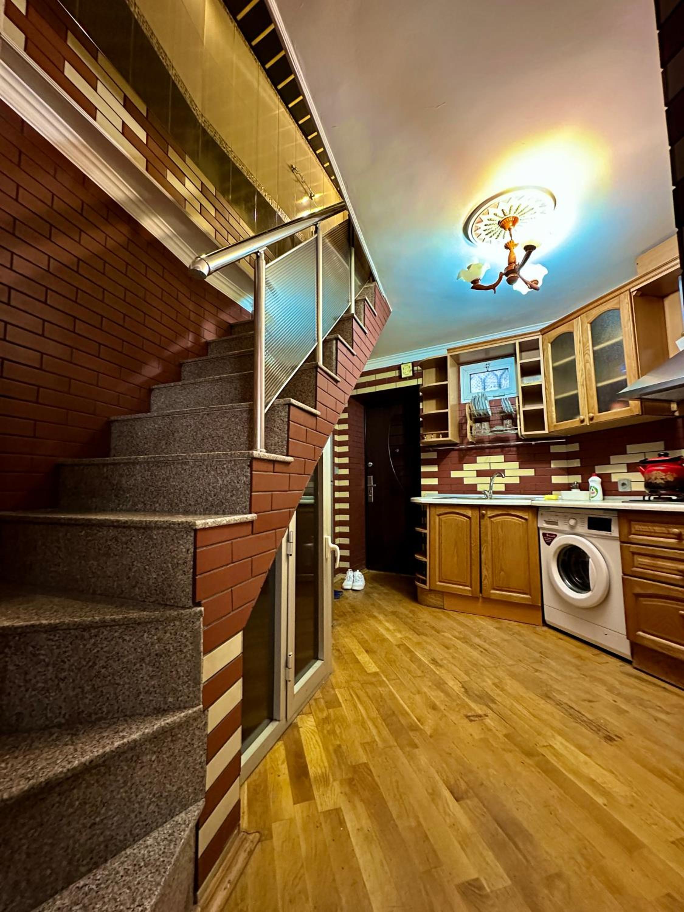 Central Apartment - Two Balconies - 2nd Floor