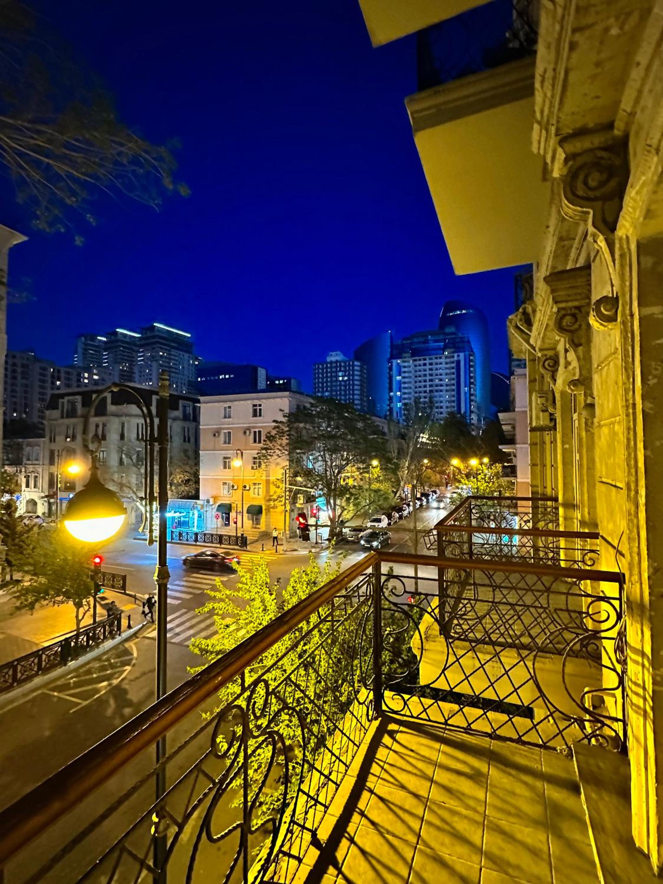 Central Apartment - Two Balconies - 2nd Floor