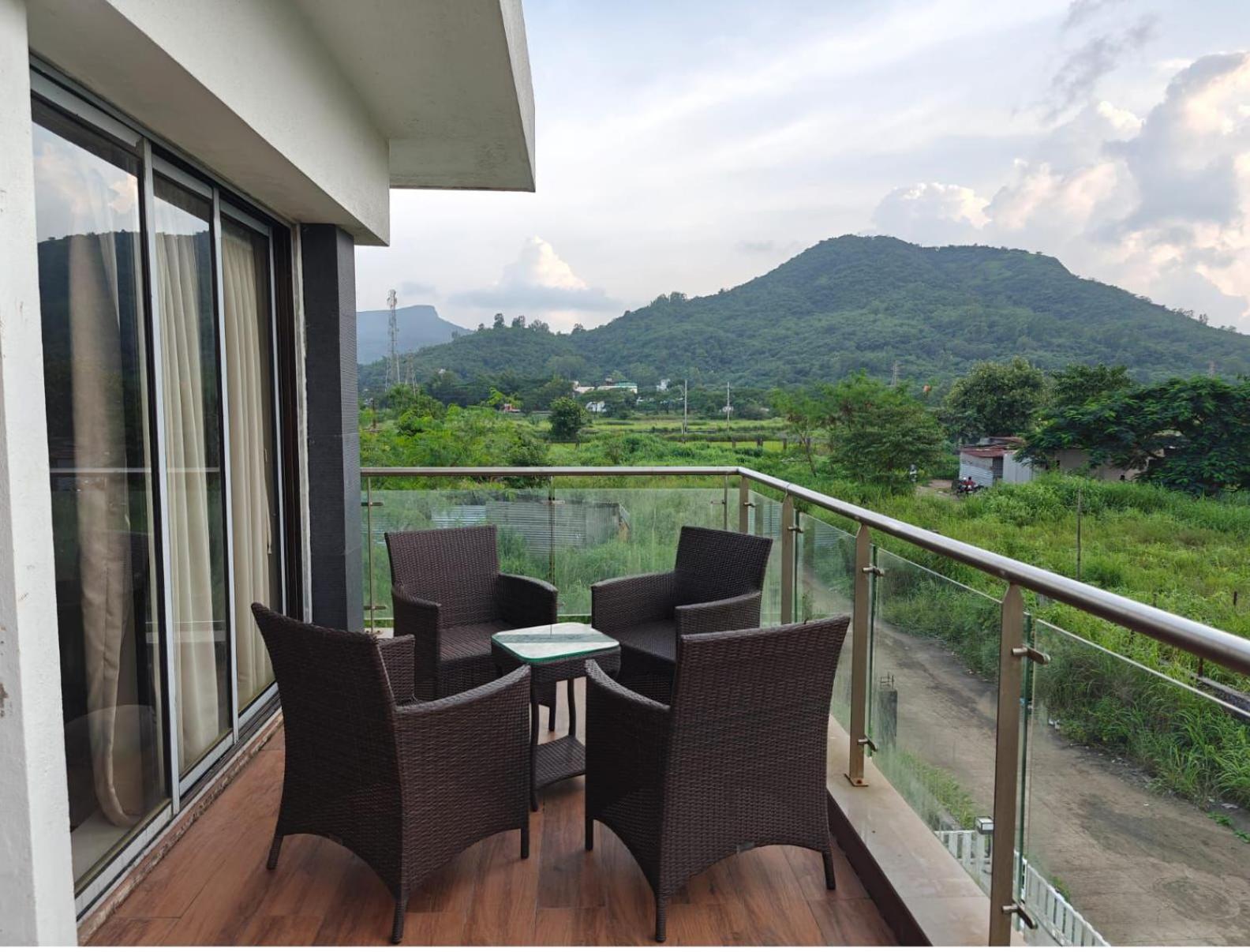 Mizzle Exotica Lonavala