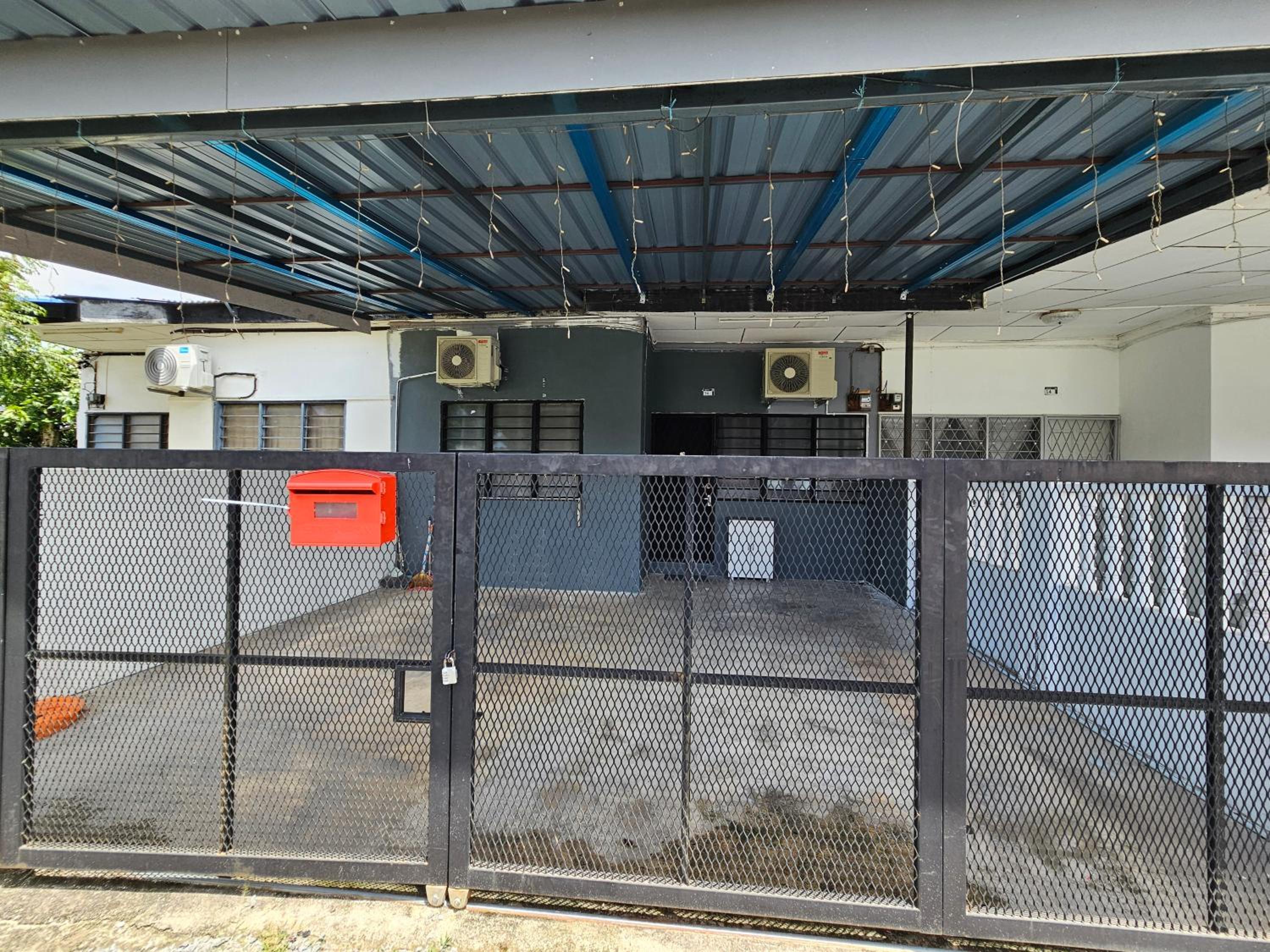 Homestay Una Kangar photo 4