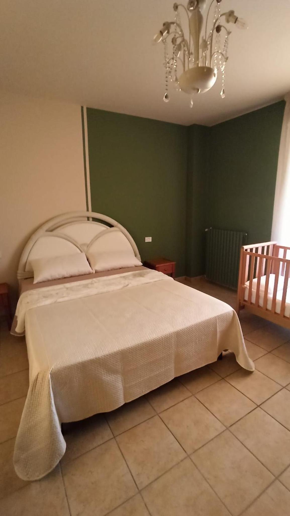 San Giovanni Rotondo Vacations - Spacious Vintage Style Apartment - Property Image 11