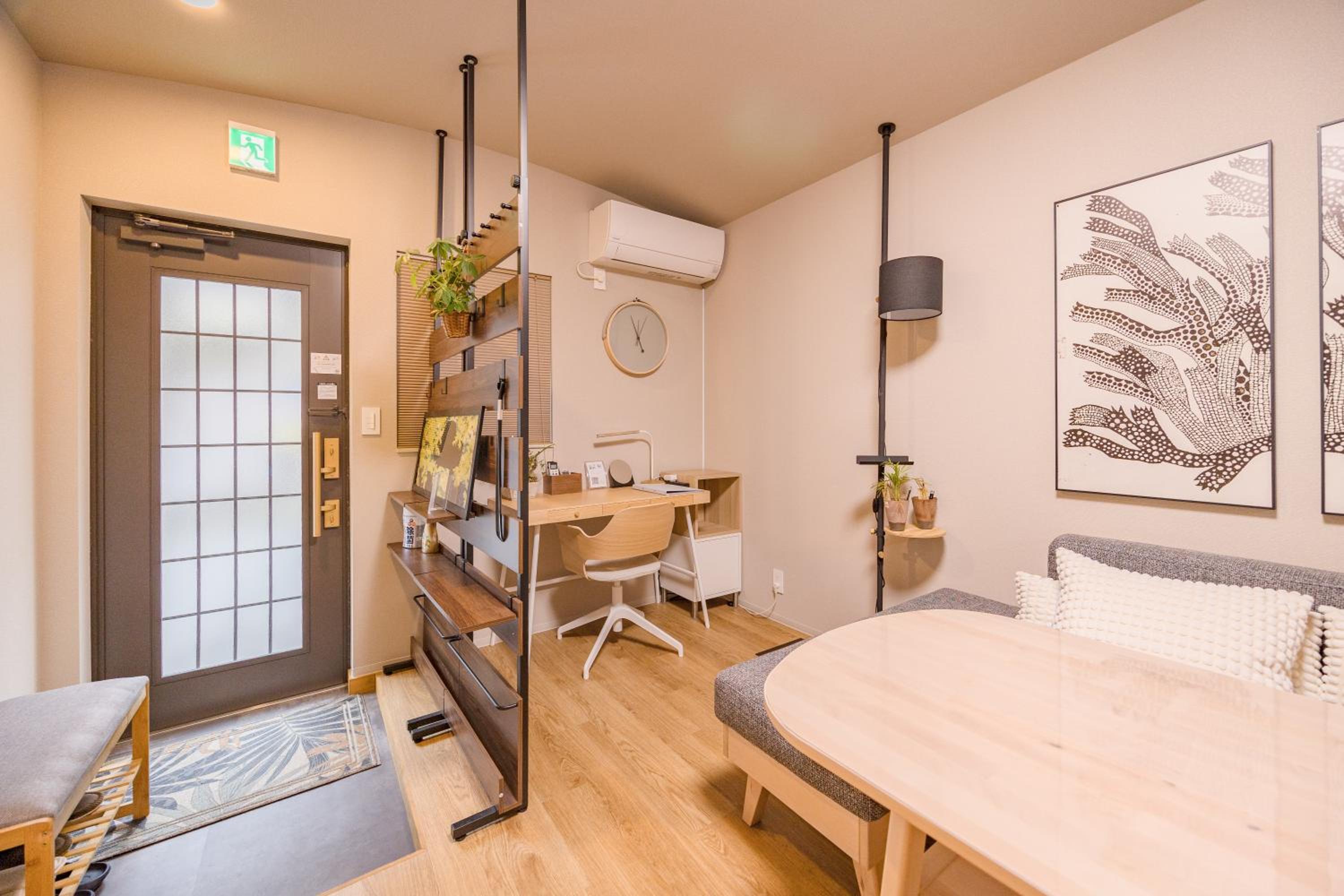 Fox inn 1F 3 mins from Hanazonocho