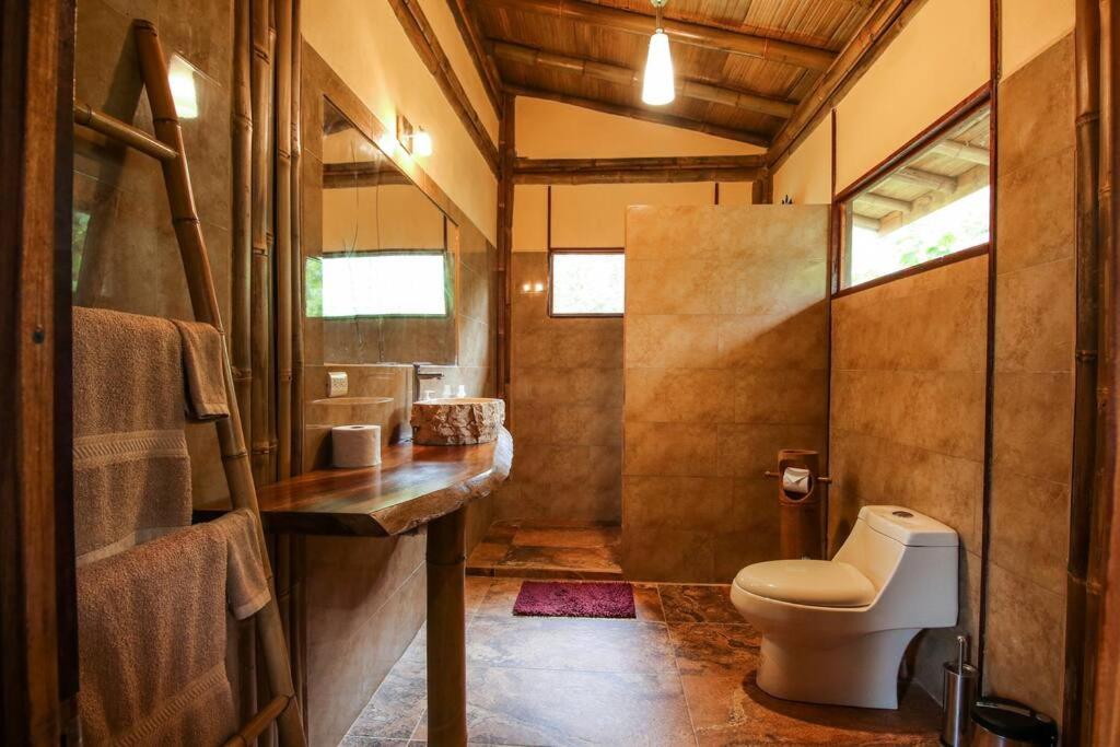Bamboo Jungle Cabin 3 nights minimum stay