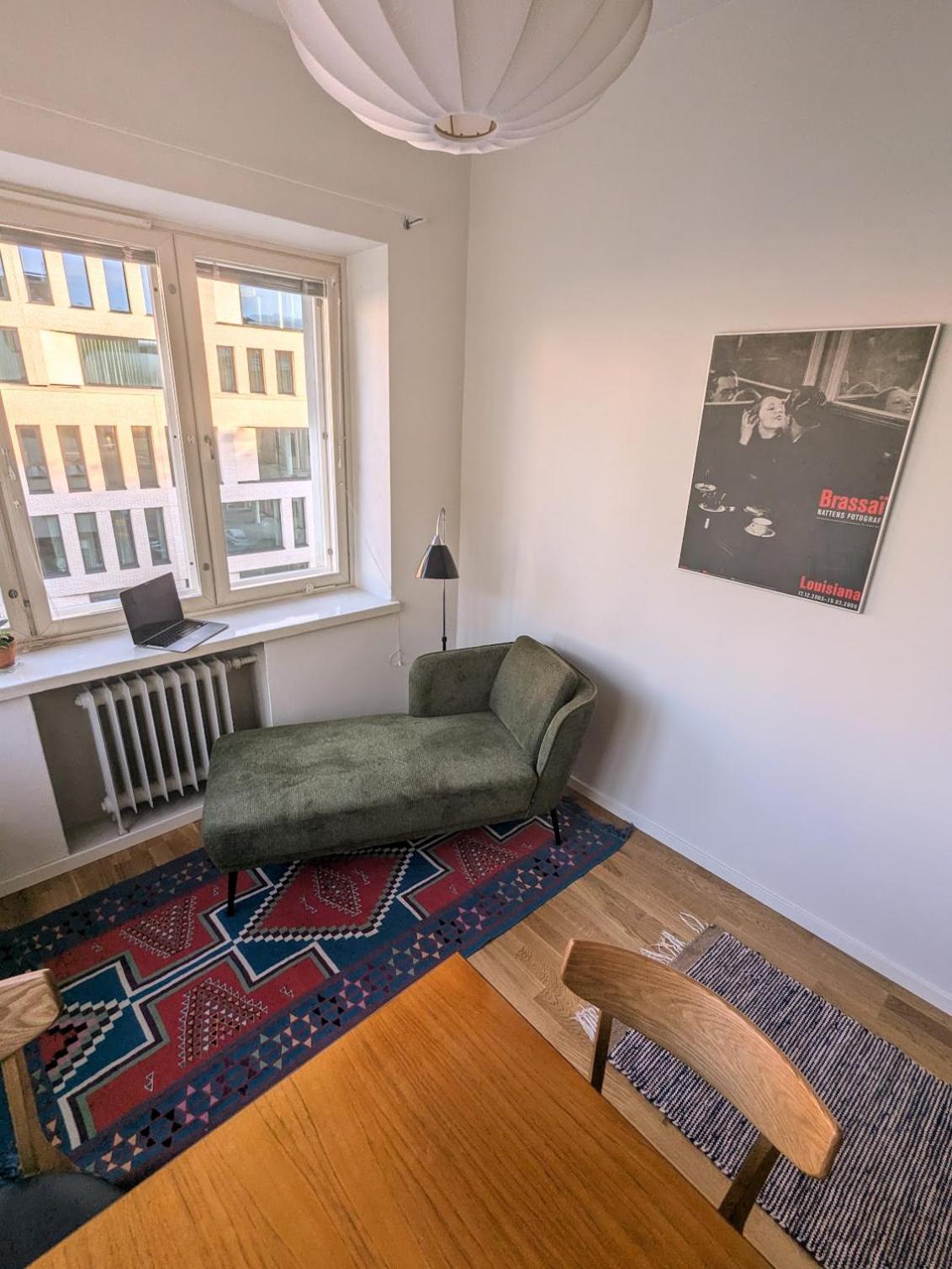 Artistic 2-Bedroom full of light