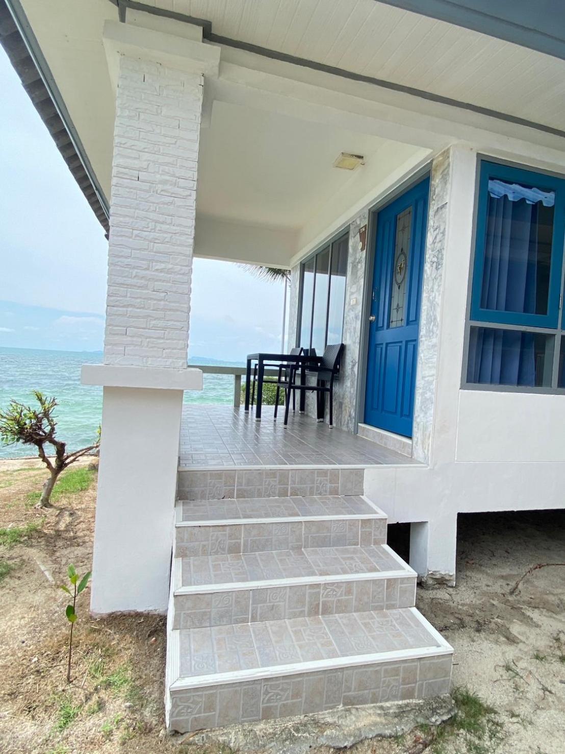 Sunset Beach Villas