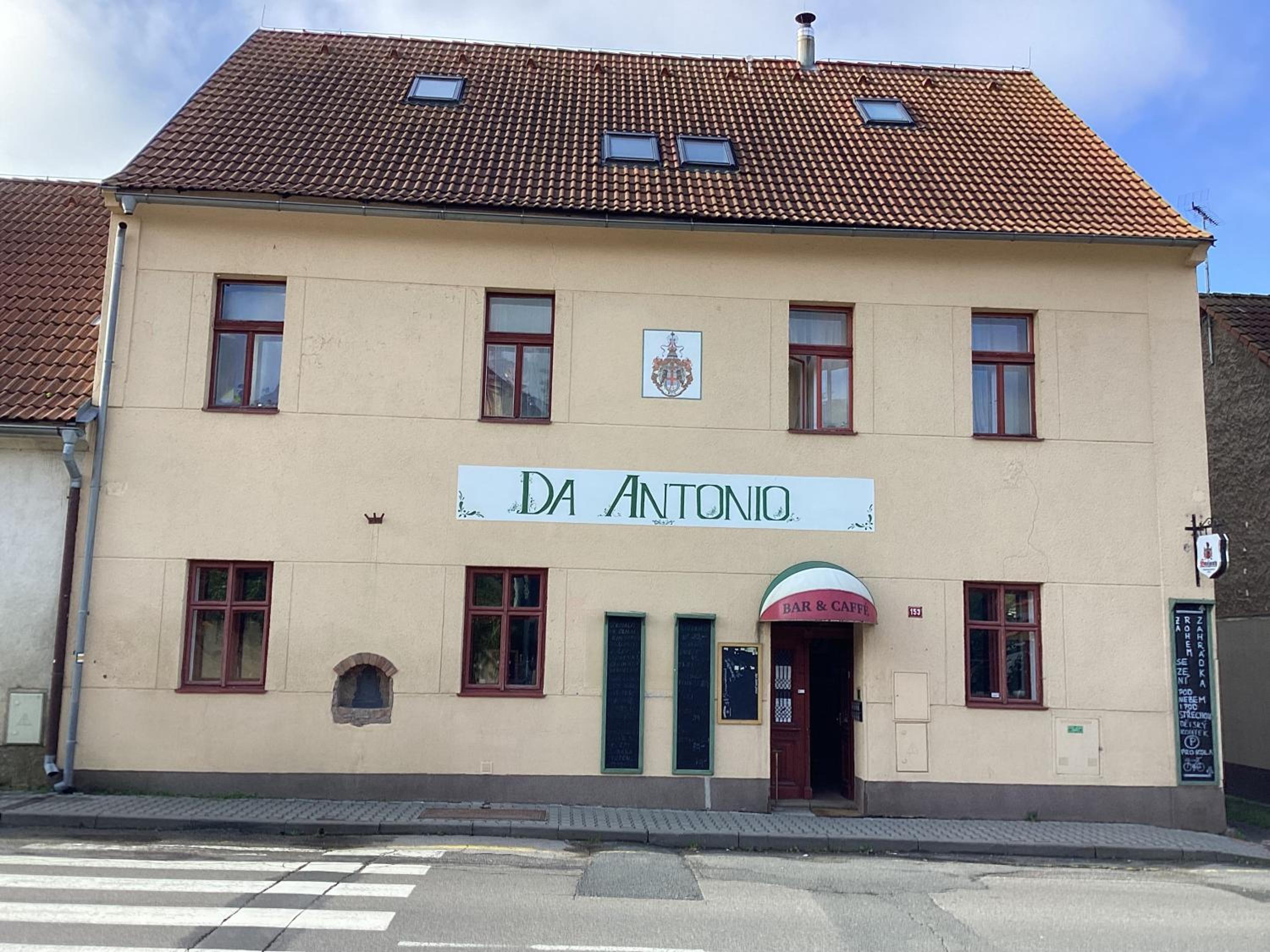 Antonio Residence