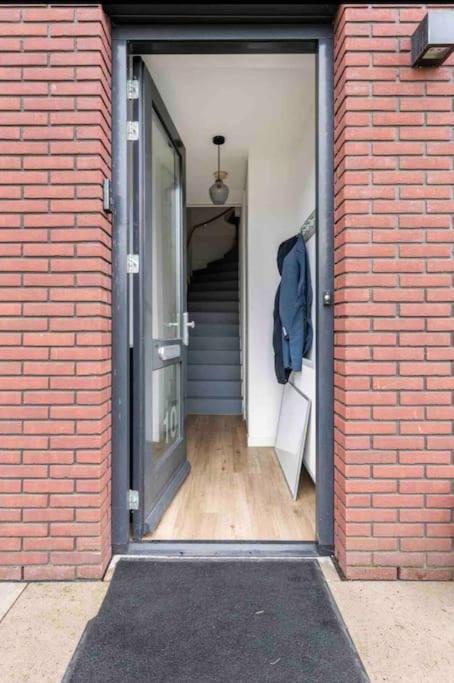 120m2 Spacious 4-bedroom Apartment with Roofterras