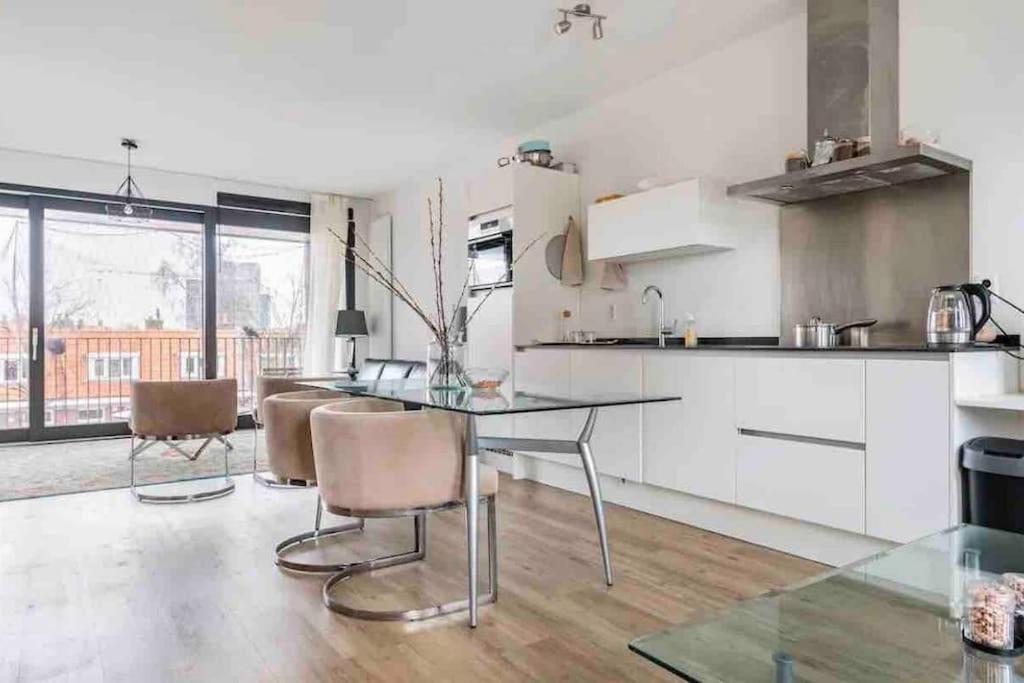 120m2 Spacious 4-bedroom Apartment with Roofterras